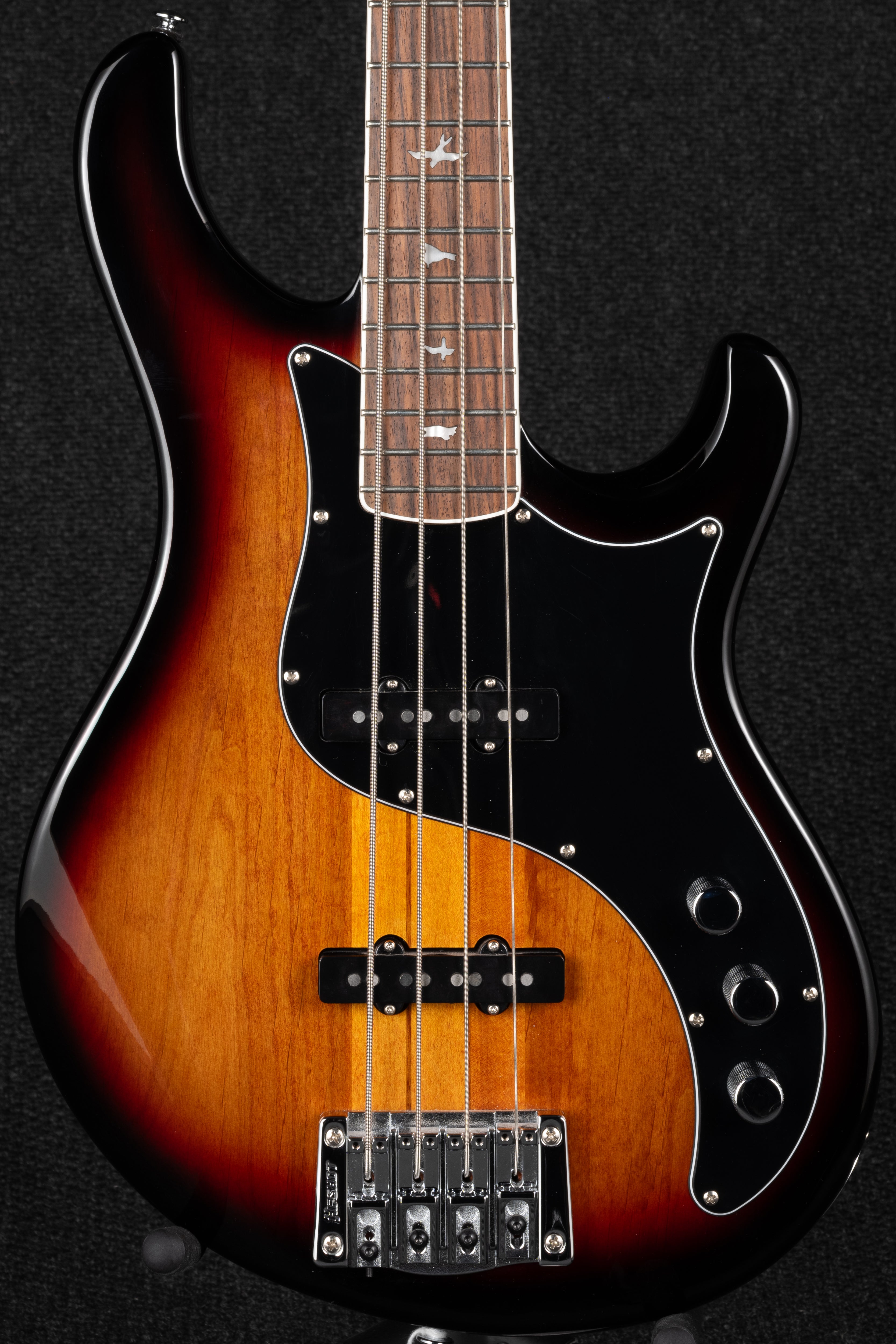 SE Kestrel - Tri Color Burst