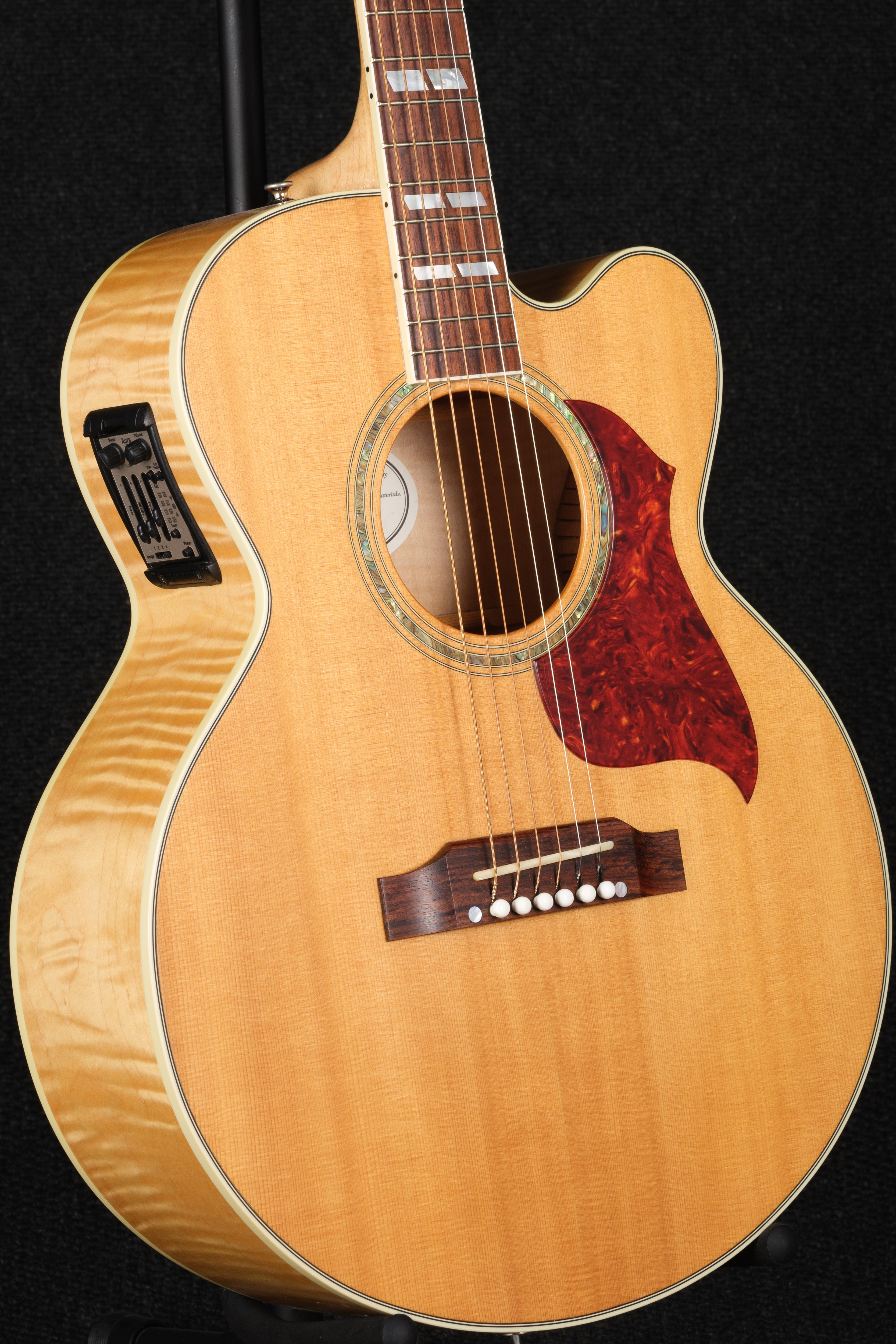 CJ-165 EC Acoustic/Electric - Natural