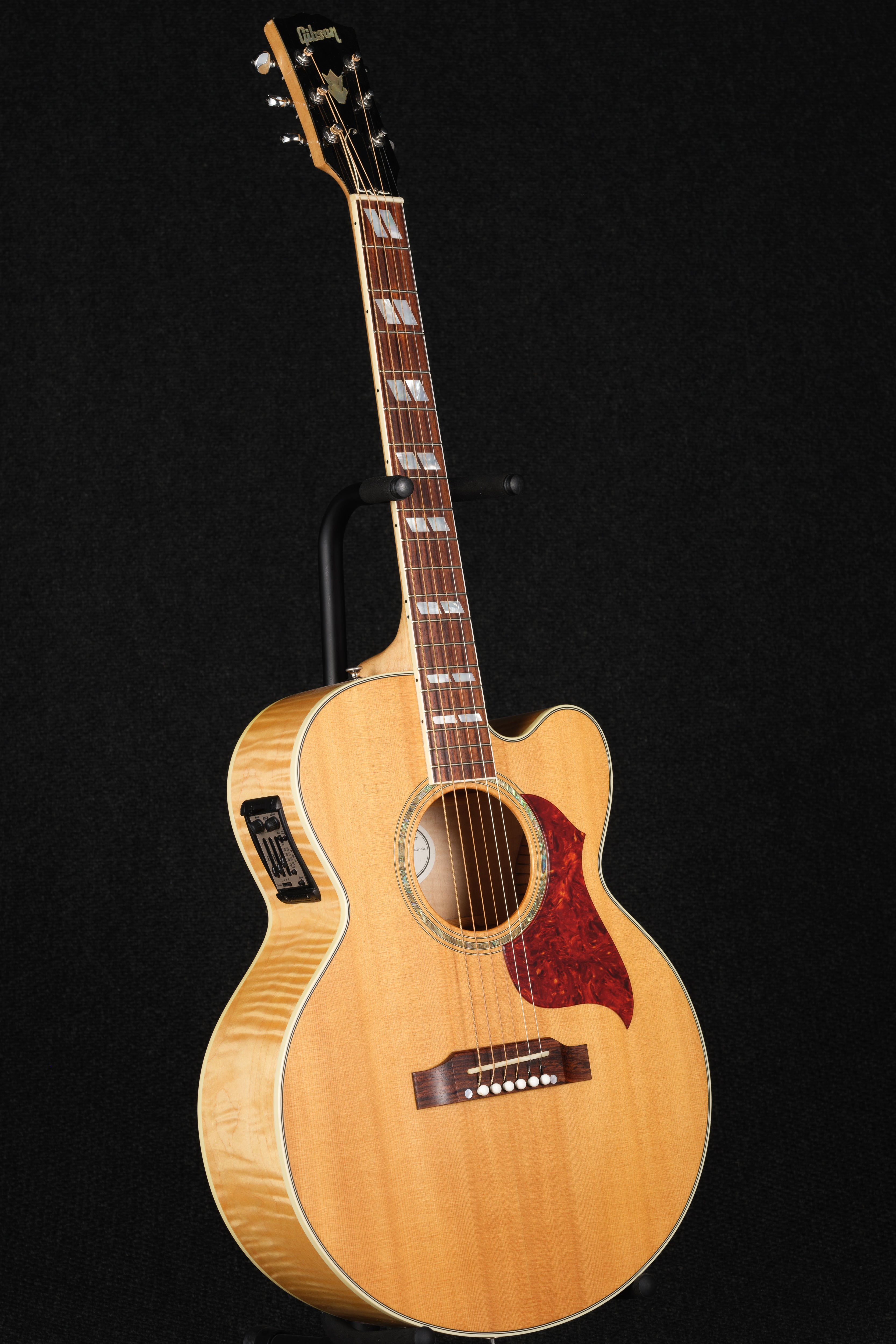 CJ-165 EC Acoustic/Electric - Natural