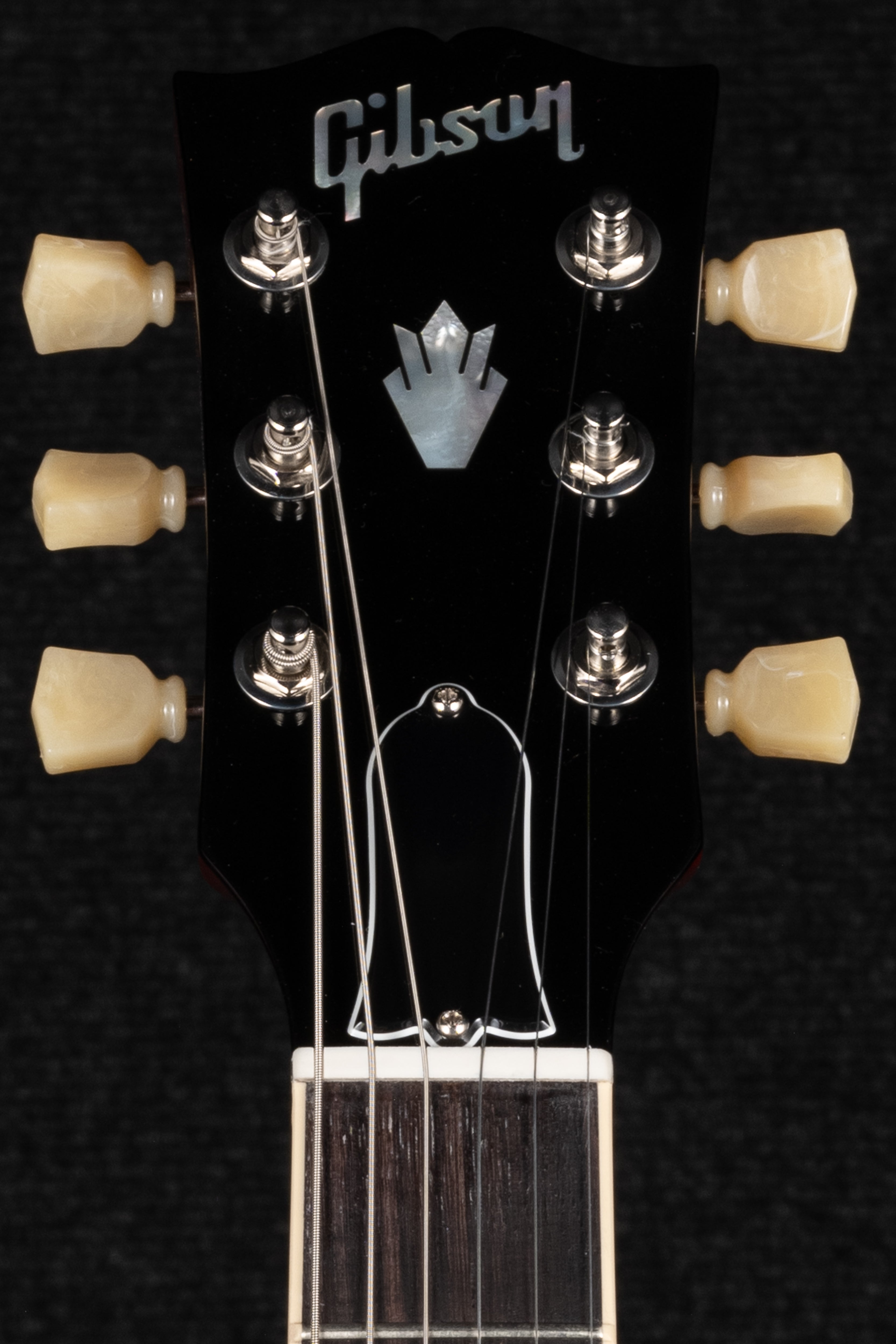 ES-335 - Sixties Cherry