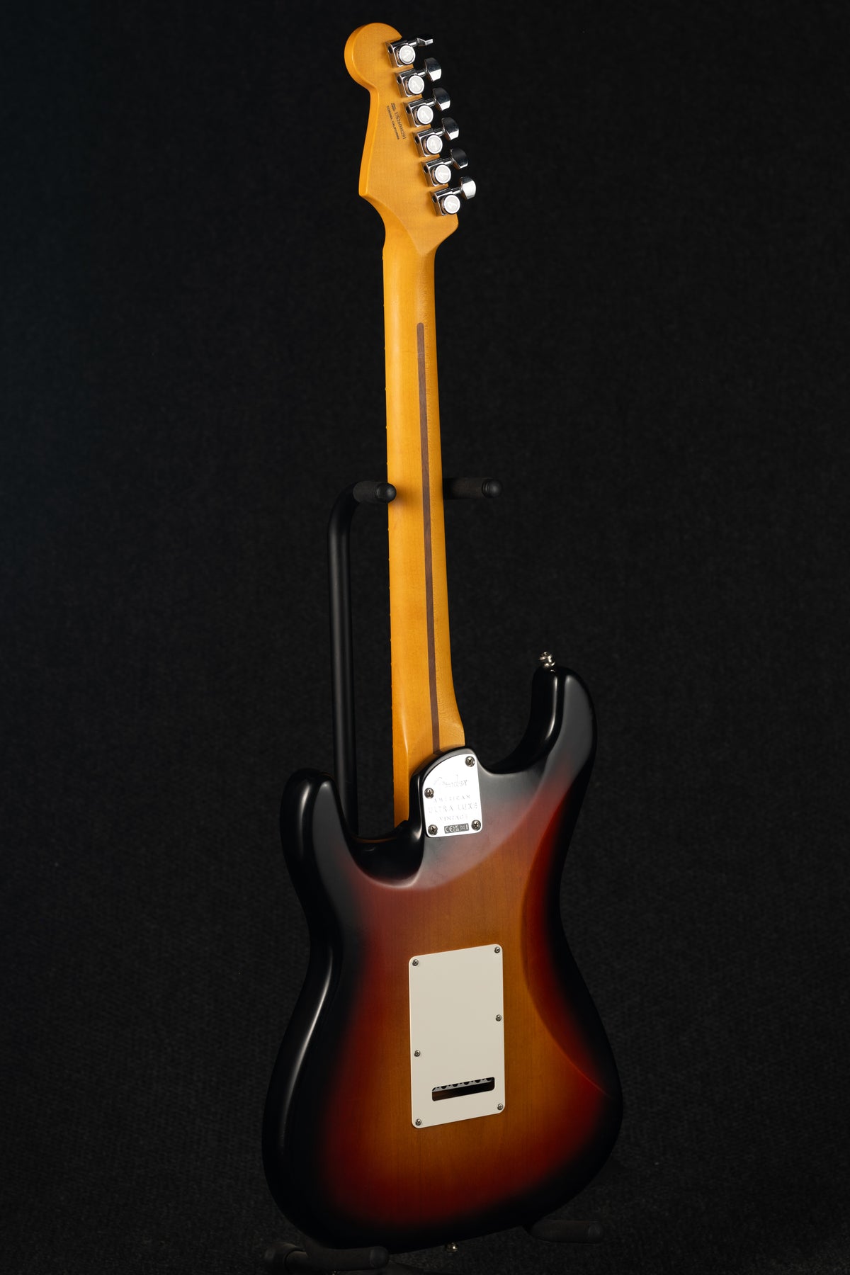 American Ultra Luxe Vintage '50s Stratocaster Three Tone Sunburst