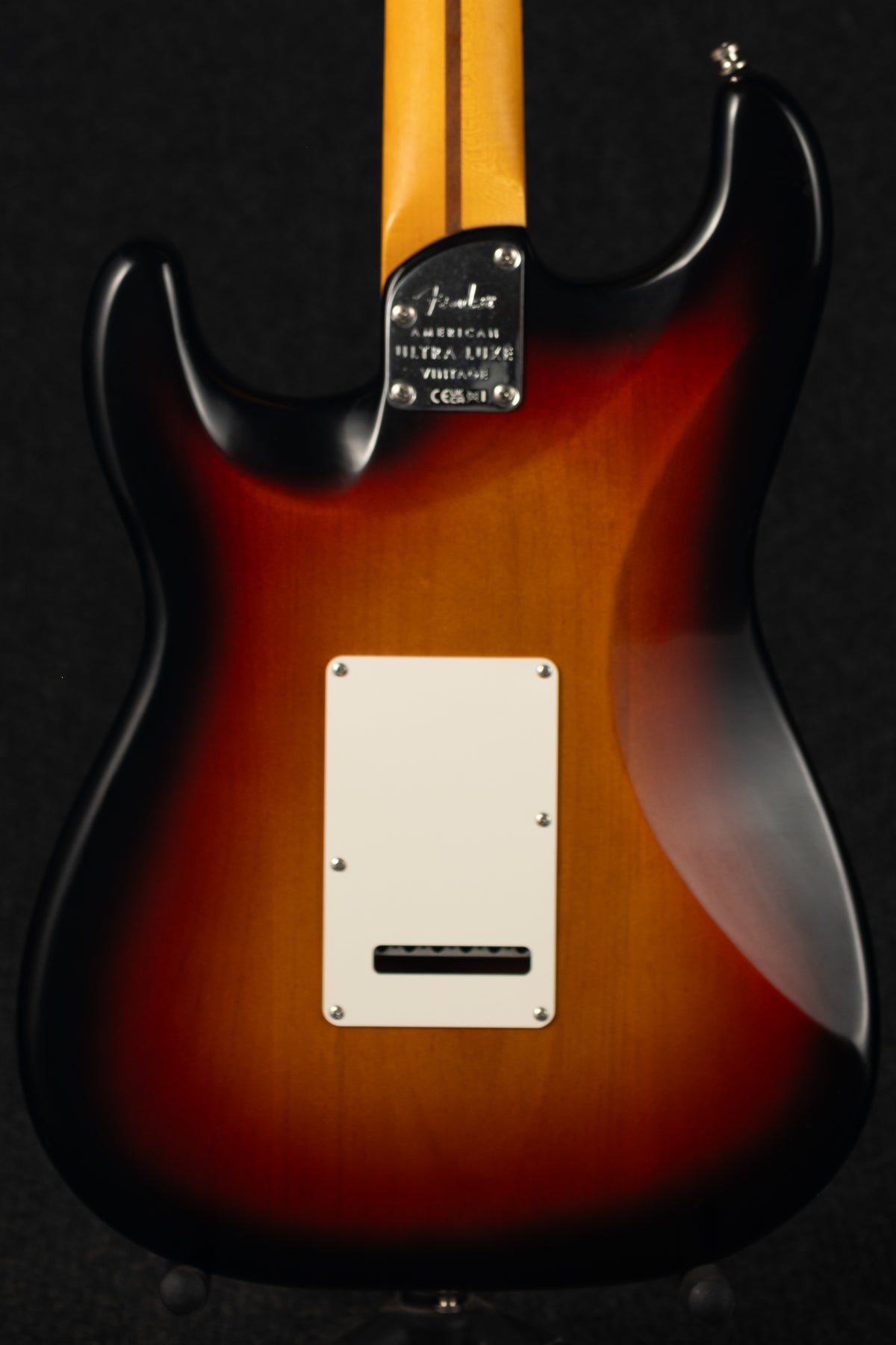 American Ultra Luxe Vintage '50s Stratocaster Three Tone Sunburst
