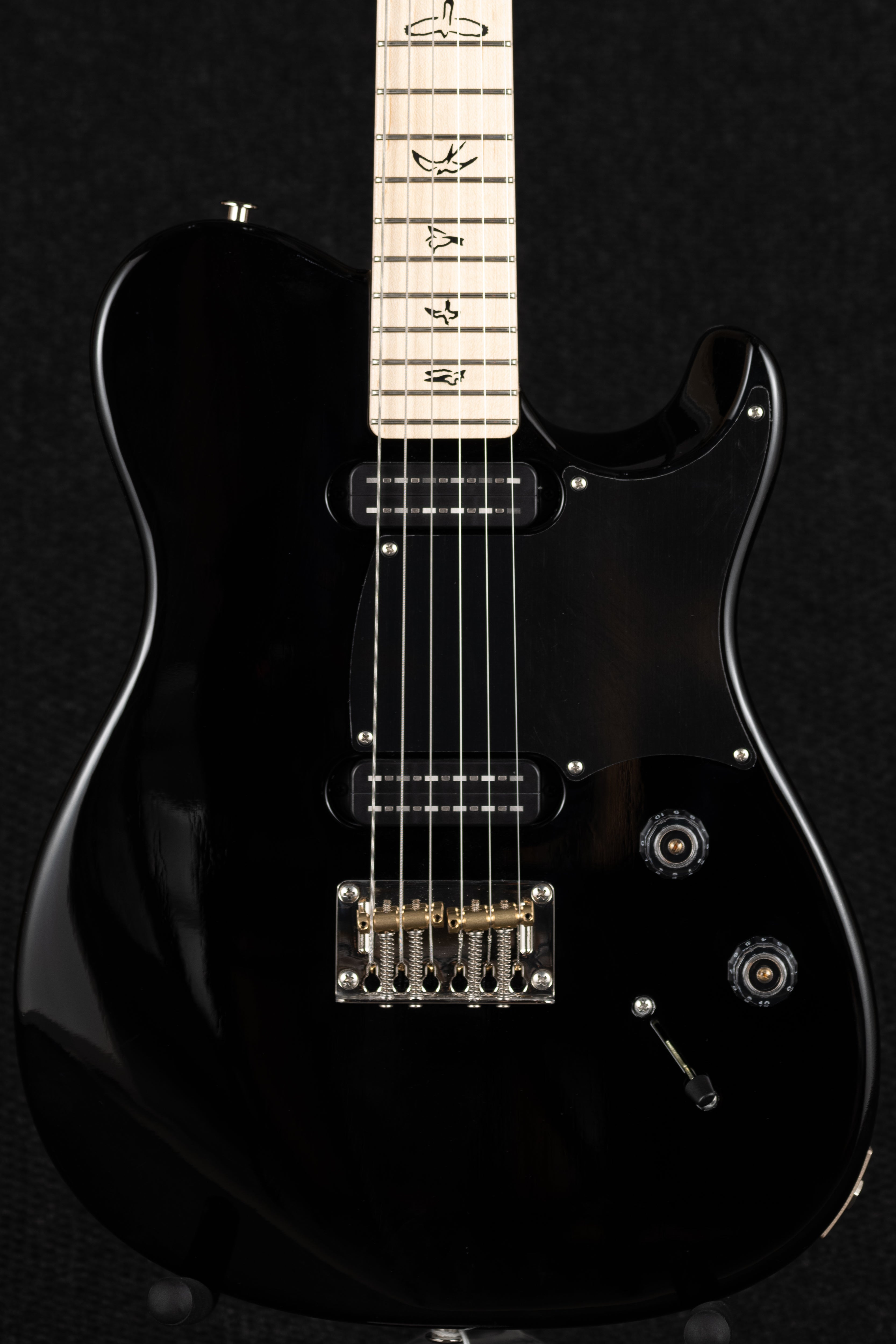 NF 53 - Black