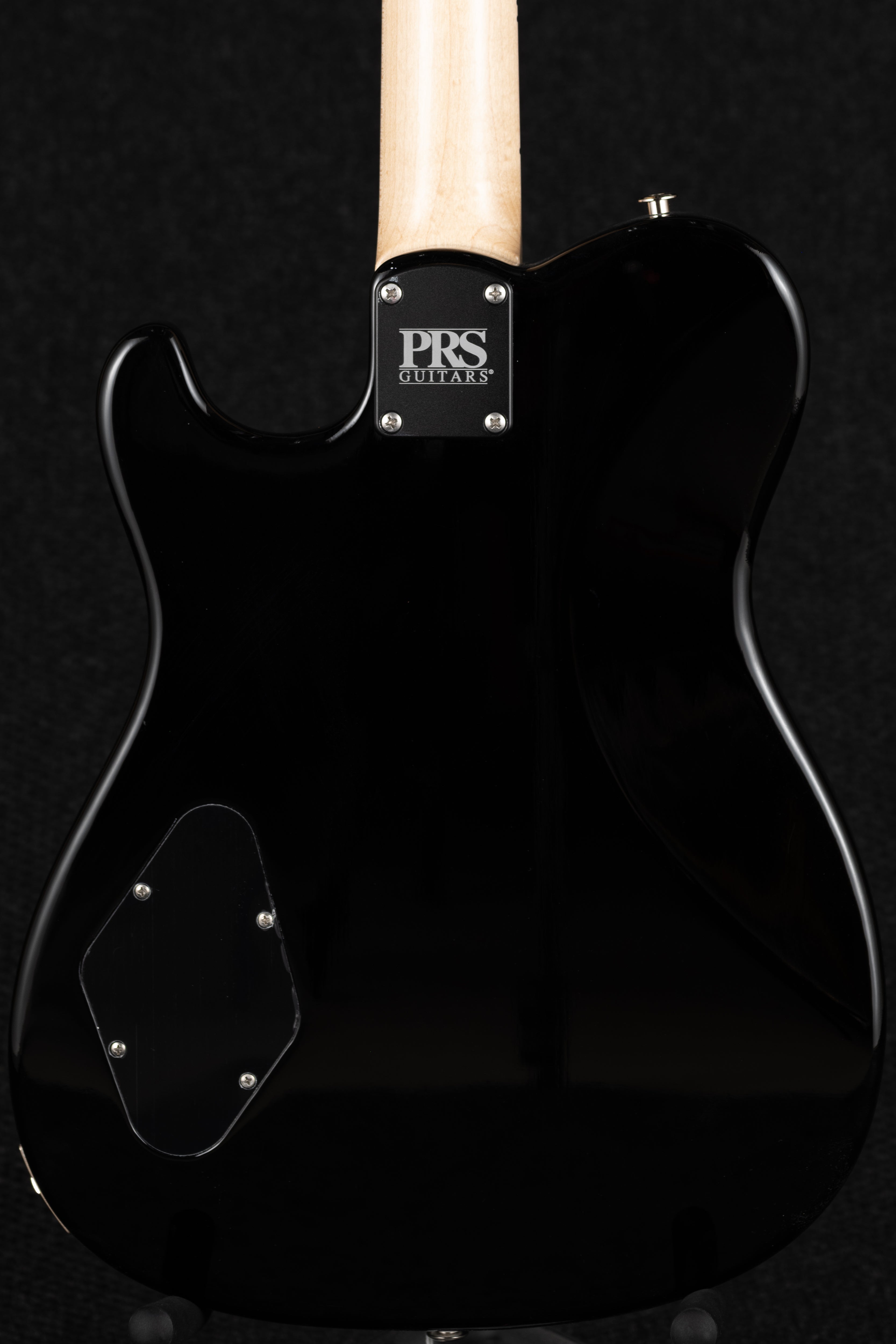 NF 53 - Black
