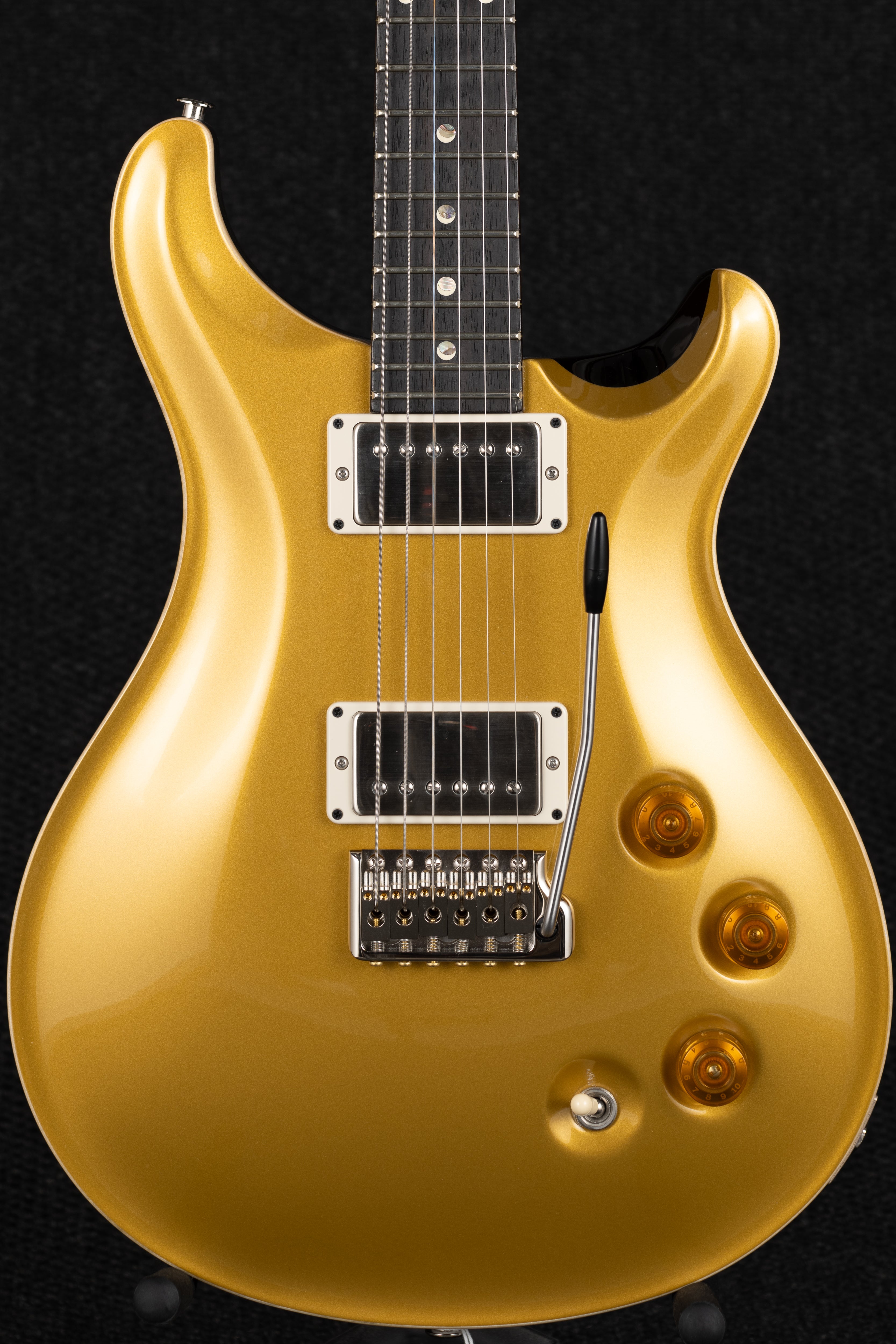 DGT Signature - Goldtop with Moon Inlays