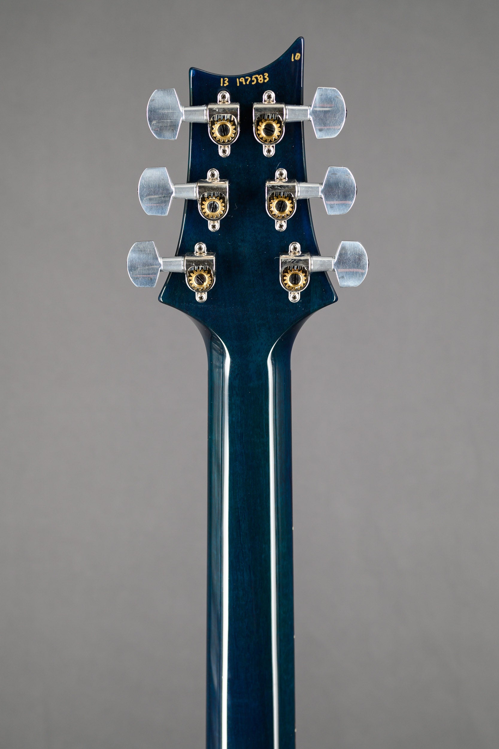 Custom 24 10 Top - Makena Blue Burst