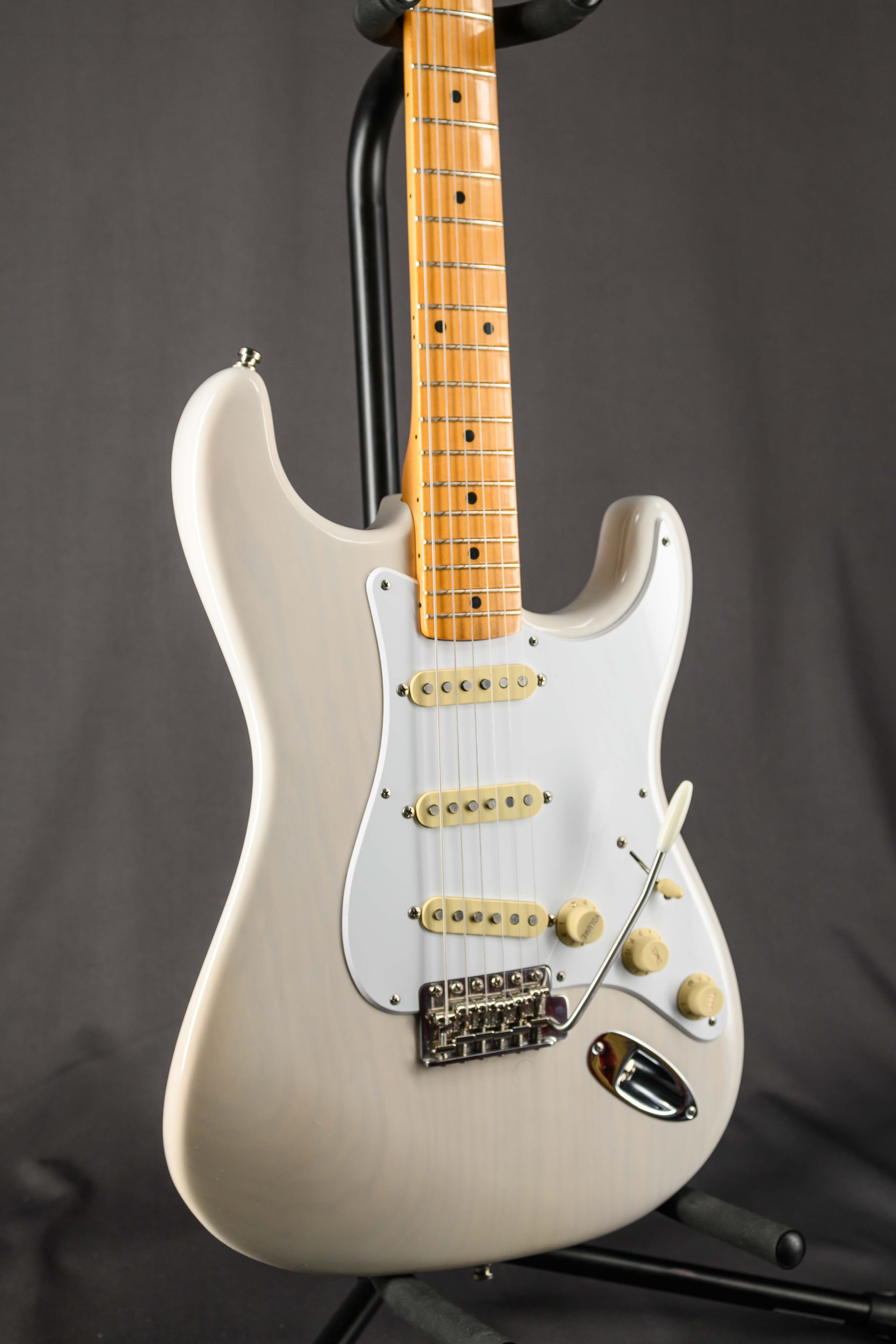 American Original '50s Stratocaster, Maple Fingerboard - White Blonde