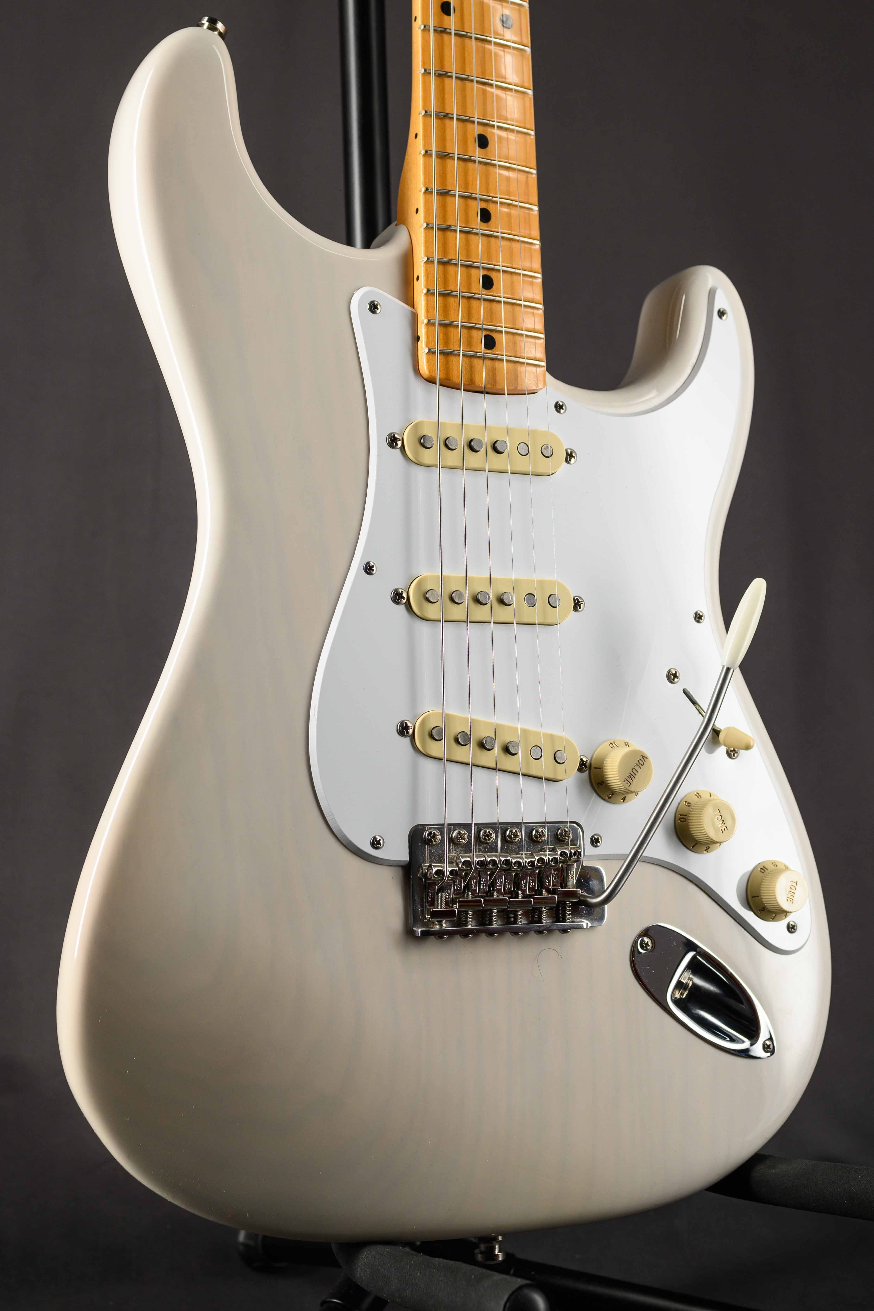 American Original '50s Stratocaster, Maple Fingerboard - White Blonde