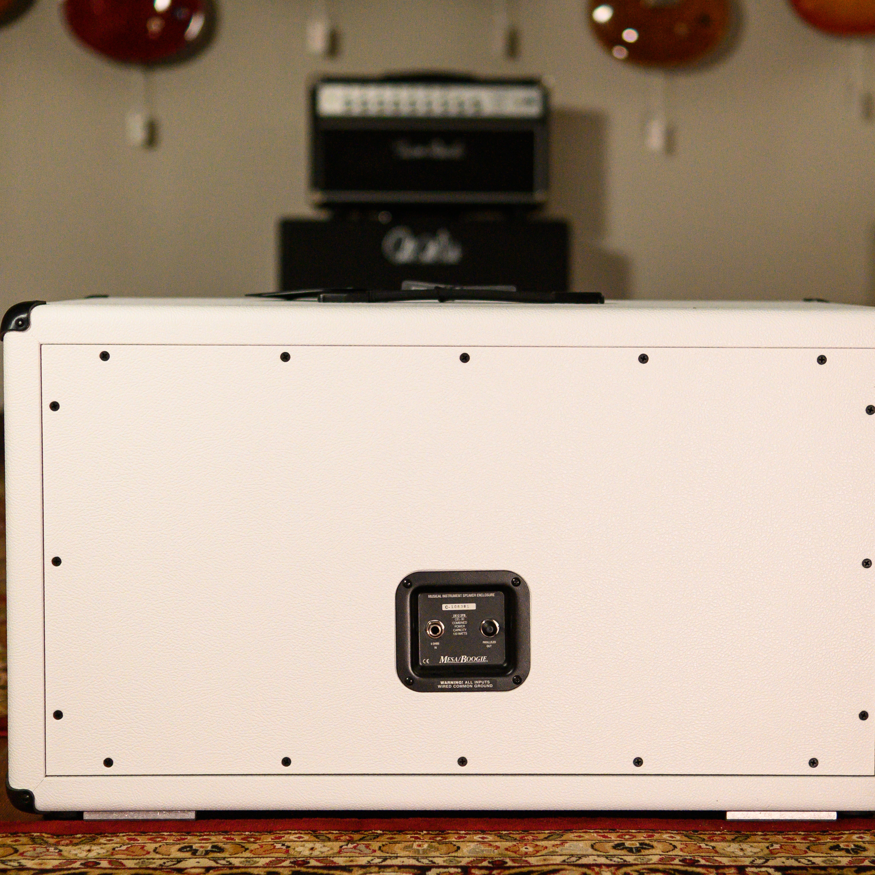 2x12 2FB Hot White Bronco Cab
