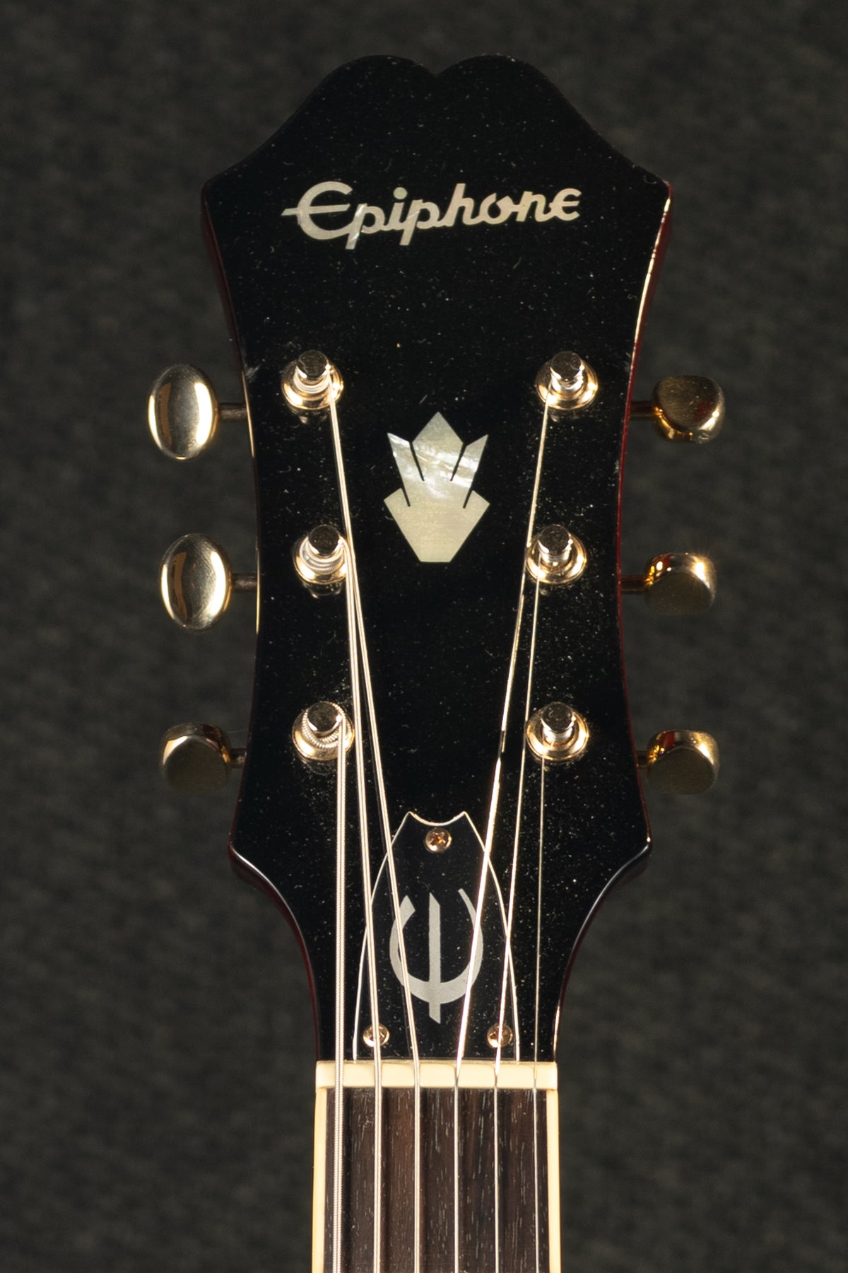 Riviera P93 - Wine Red