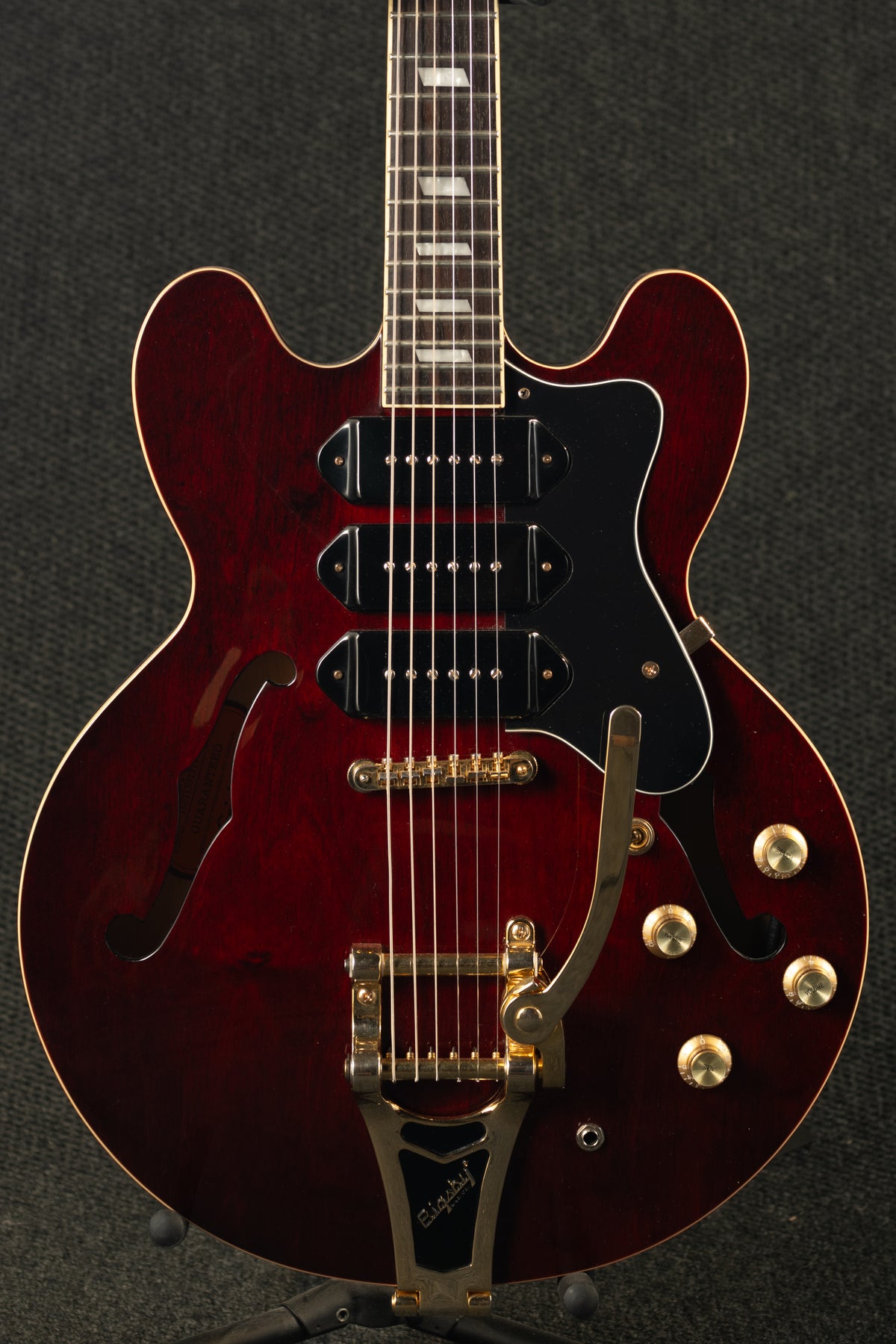 Riviera P93 - Wine Red
