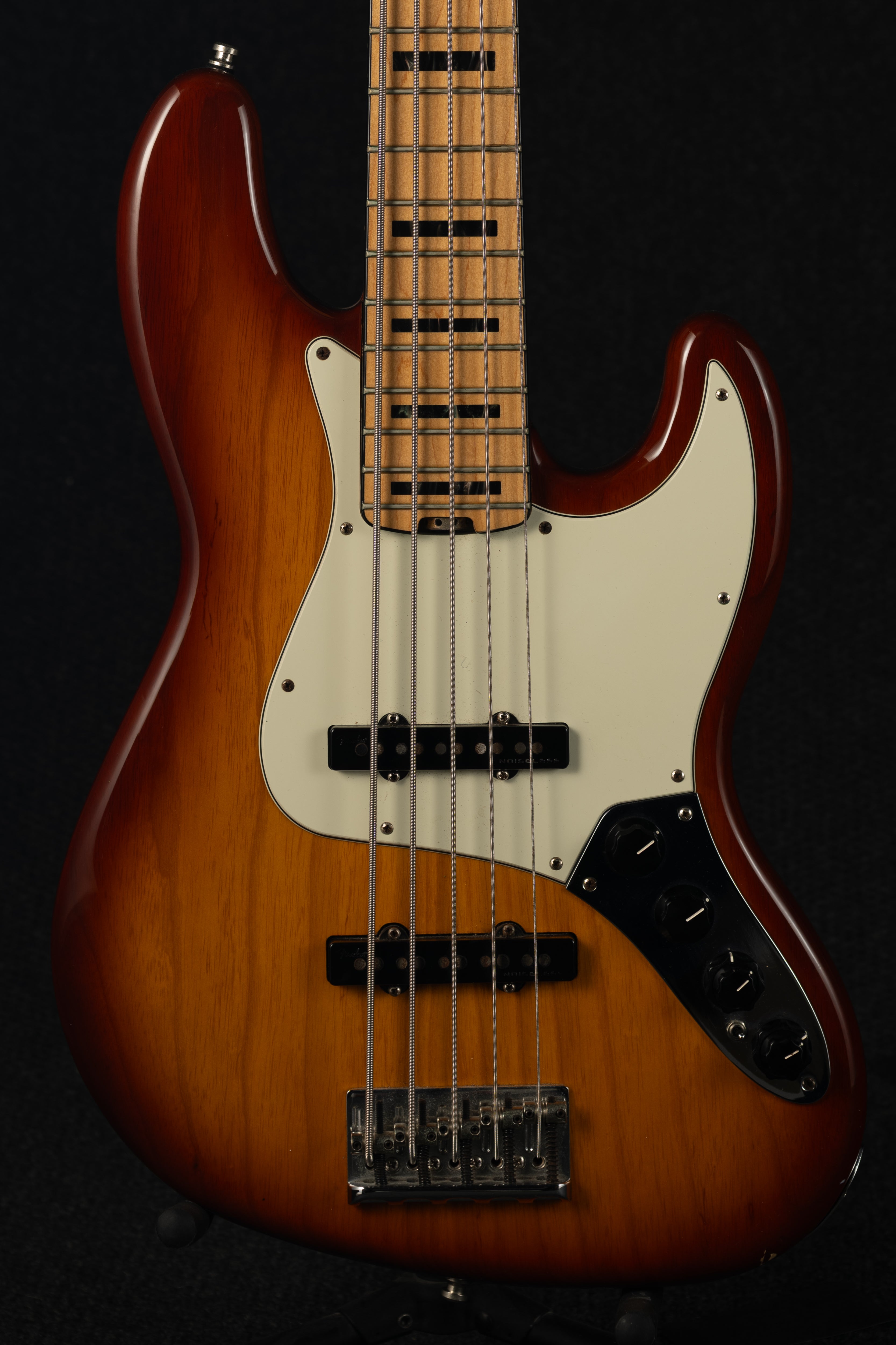 Jazz Bass Ultra V