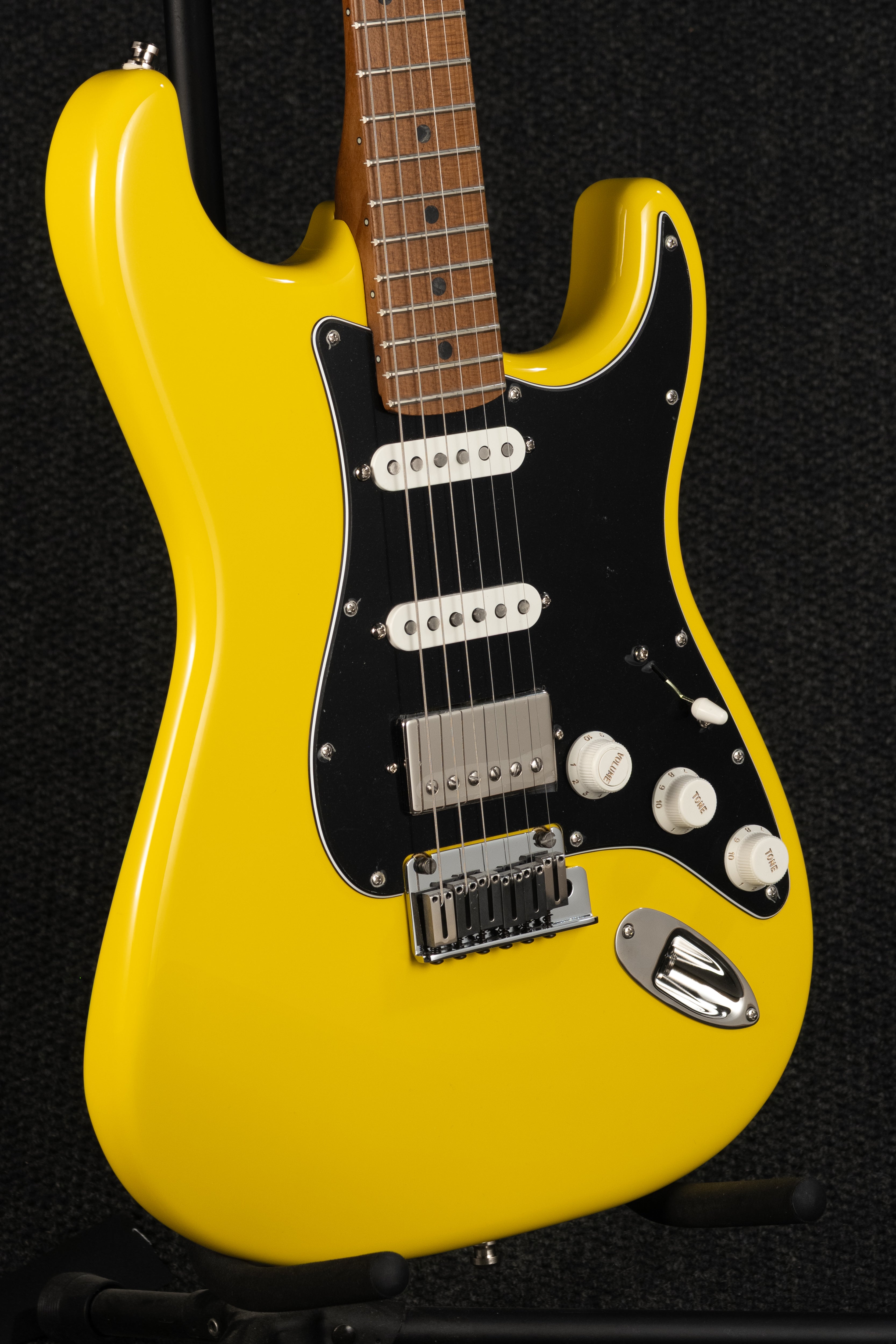 Deluxe Ultra II Strat - Graffiti Yellow