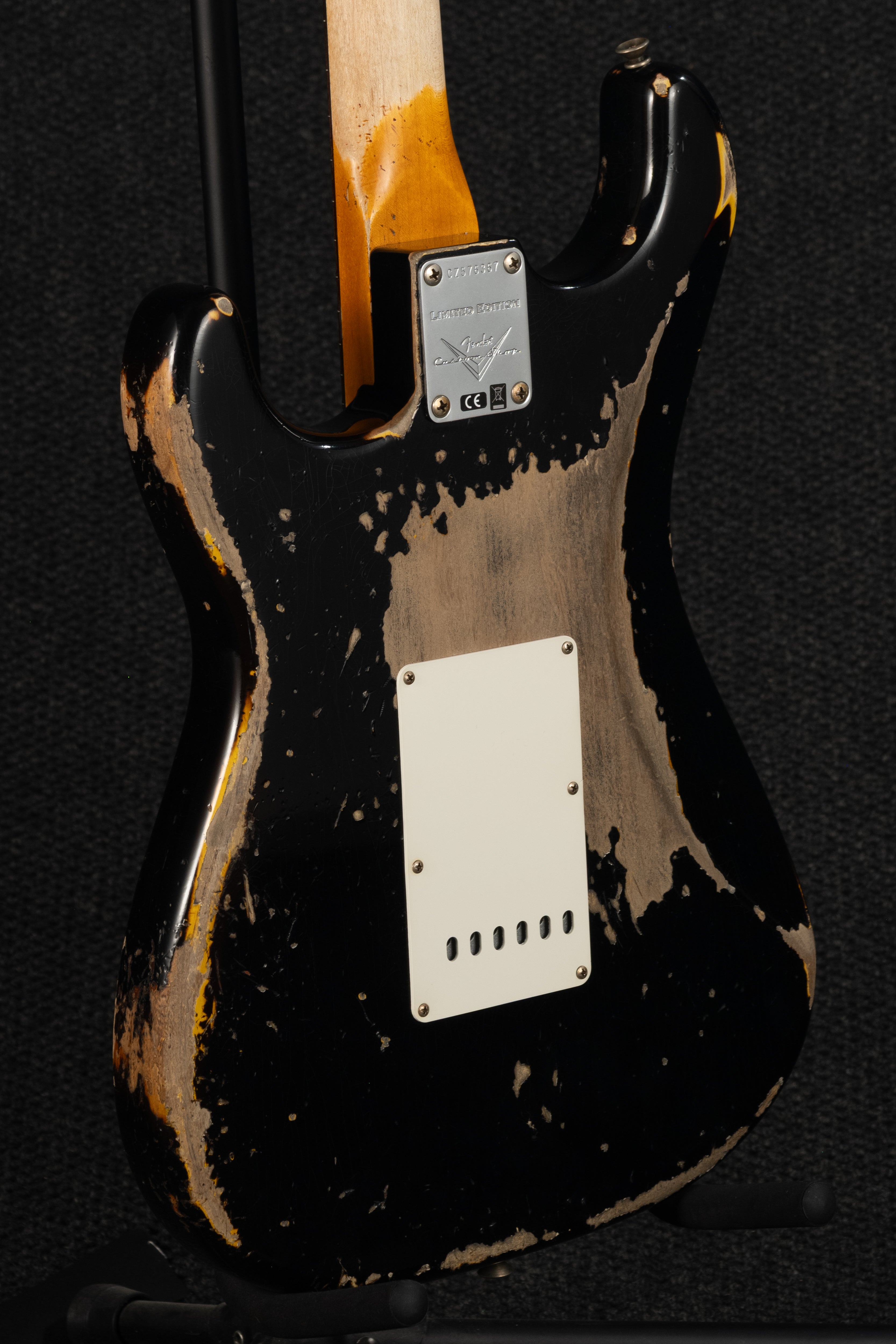 1959 Heavy Relic Stratocaster - Black over Sunburst