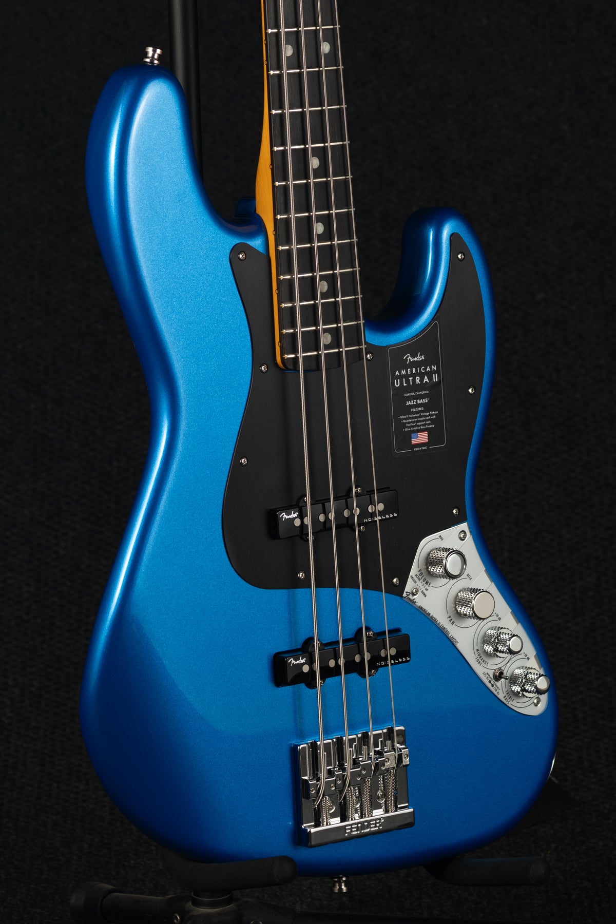 American Ultra II Jazz Bass Noble Blue