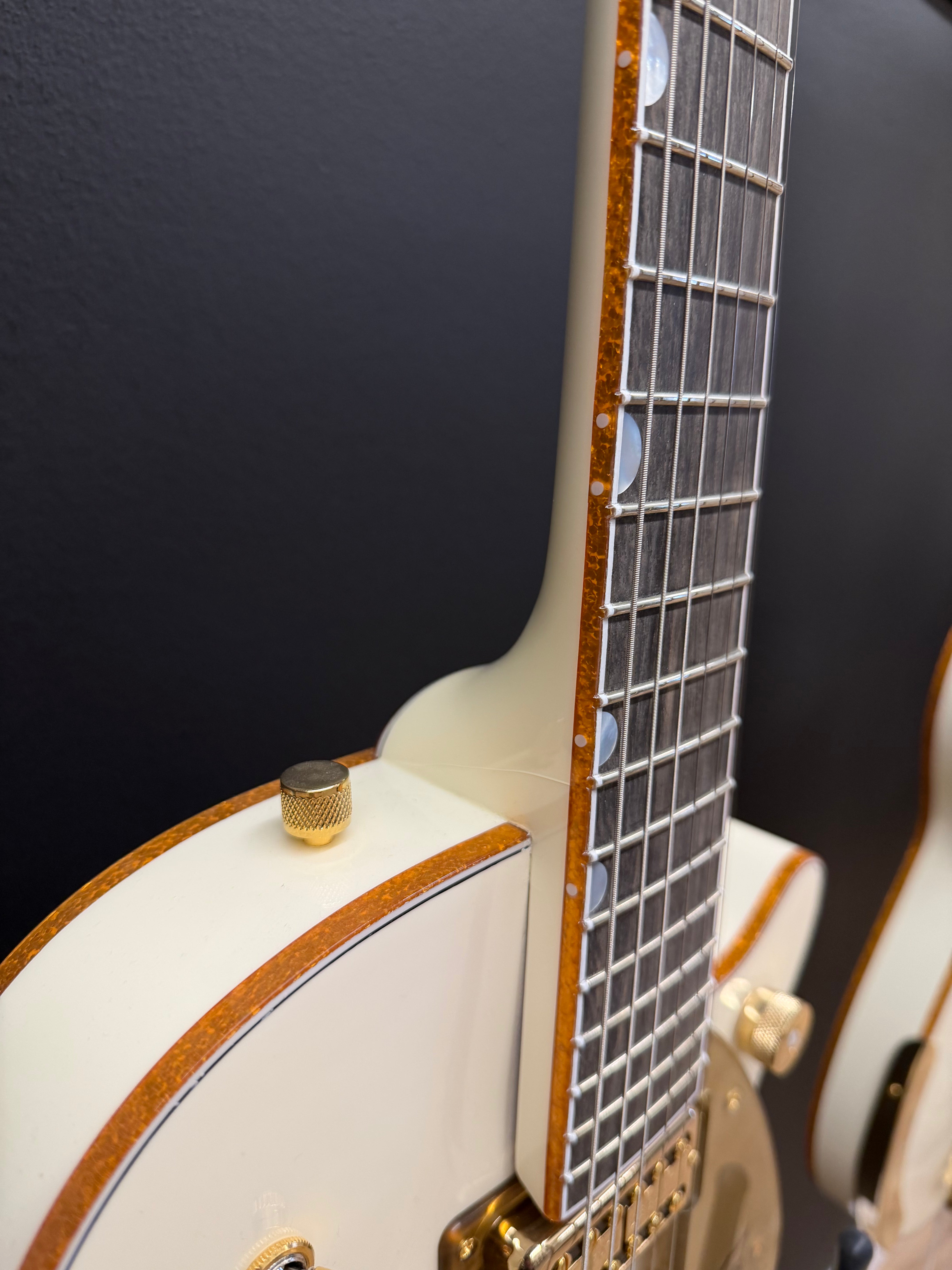 G6134 '59 Penguin Masterbuilt - Aged White