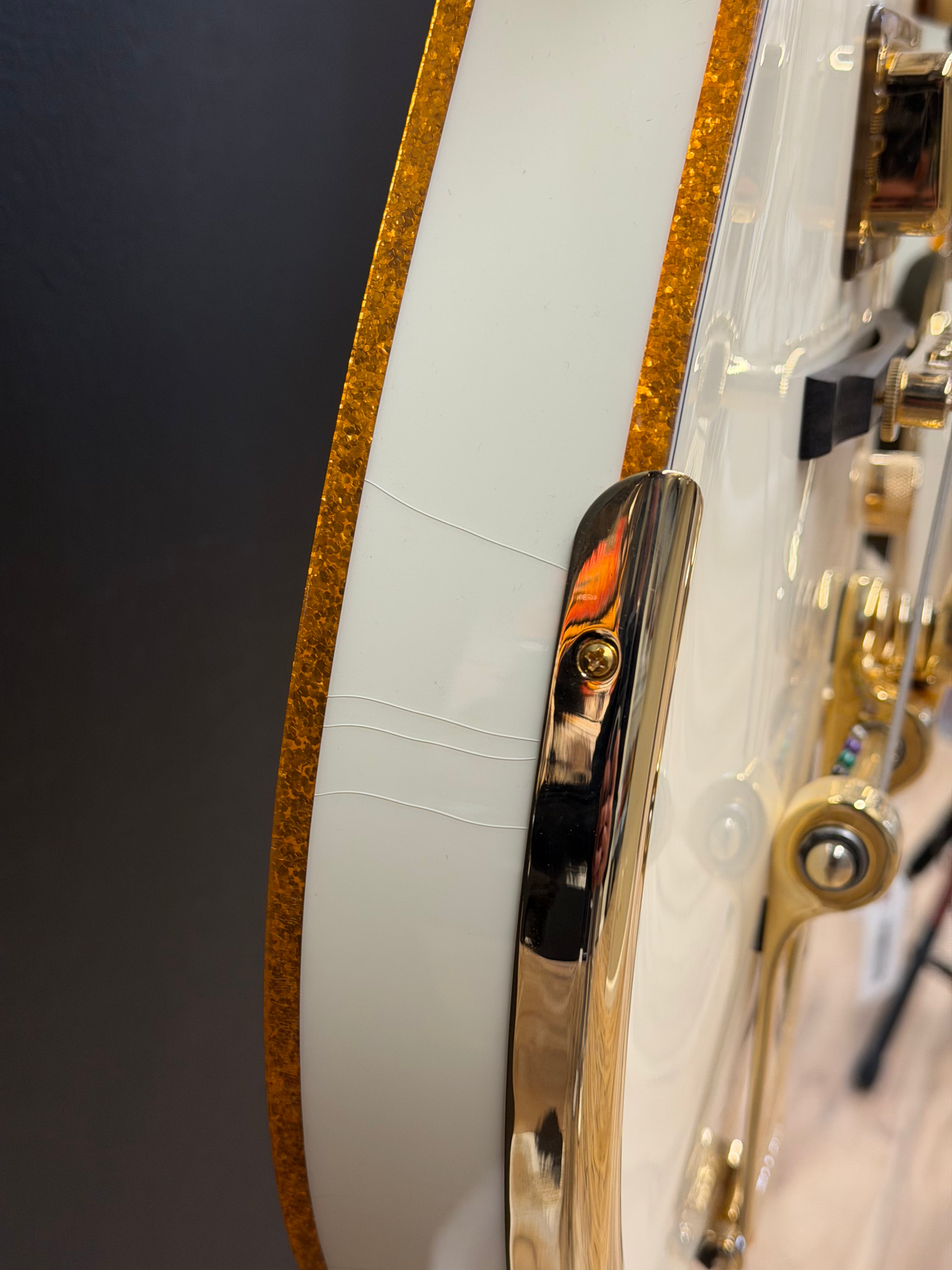 G6134 '59 Penguin Masterbuilt - Aged White