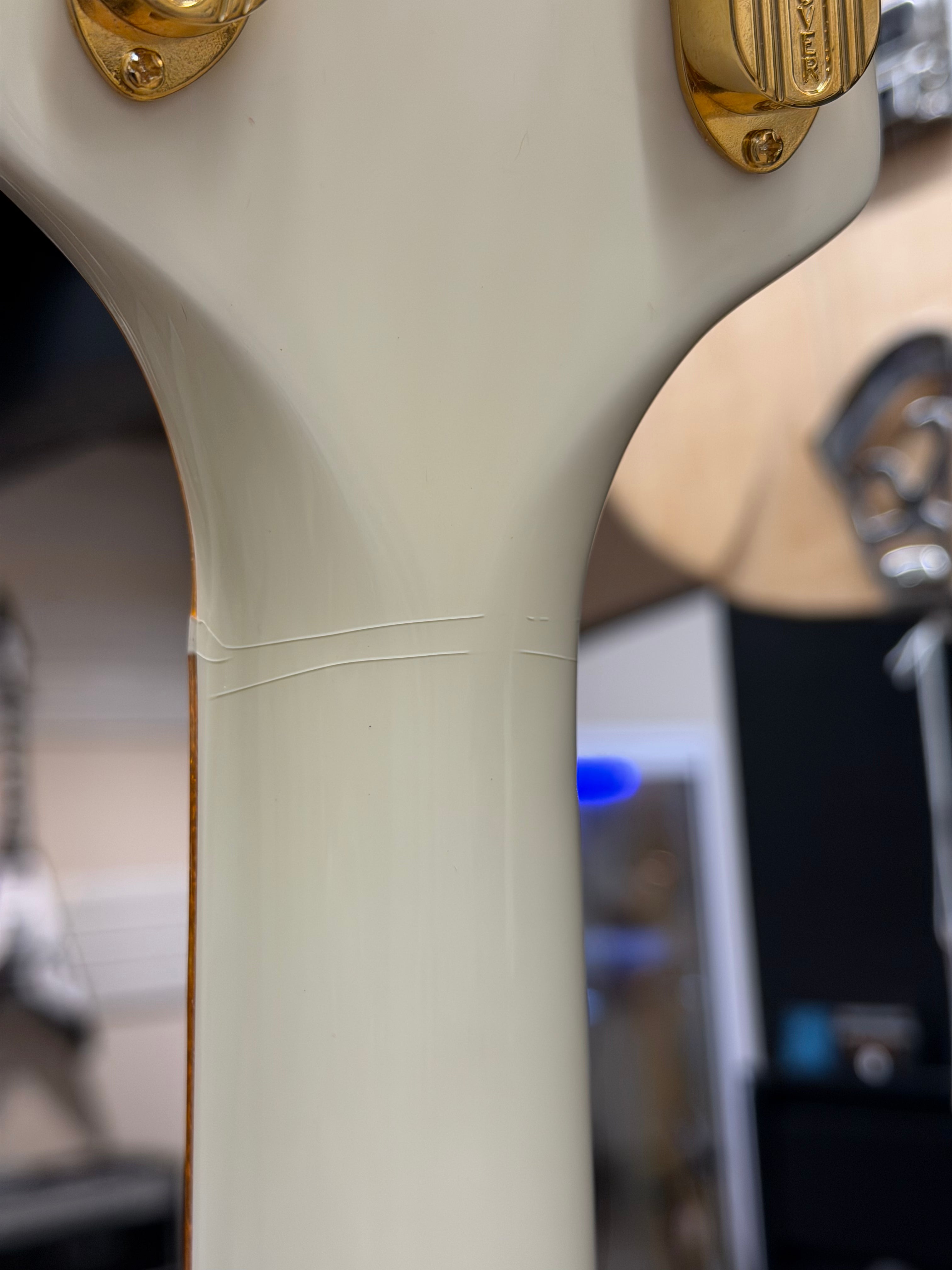 G6134 '59 Penguin Masterbuilt - Aged White