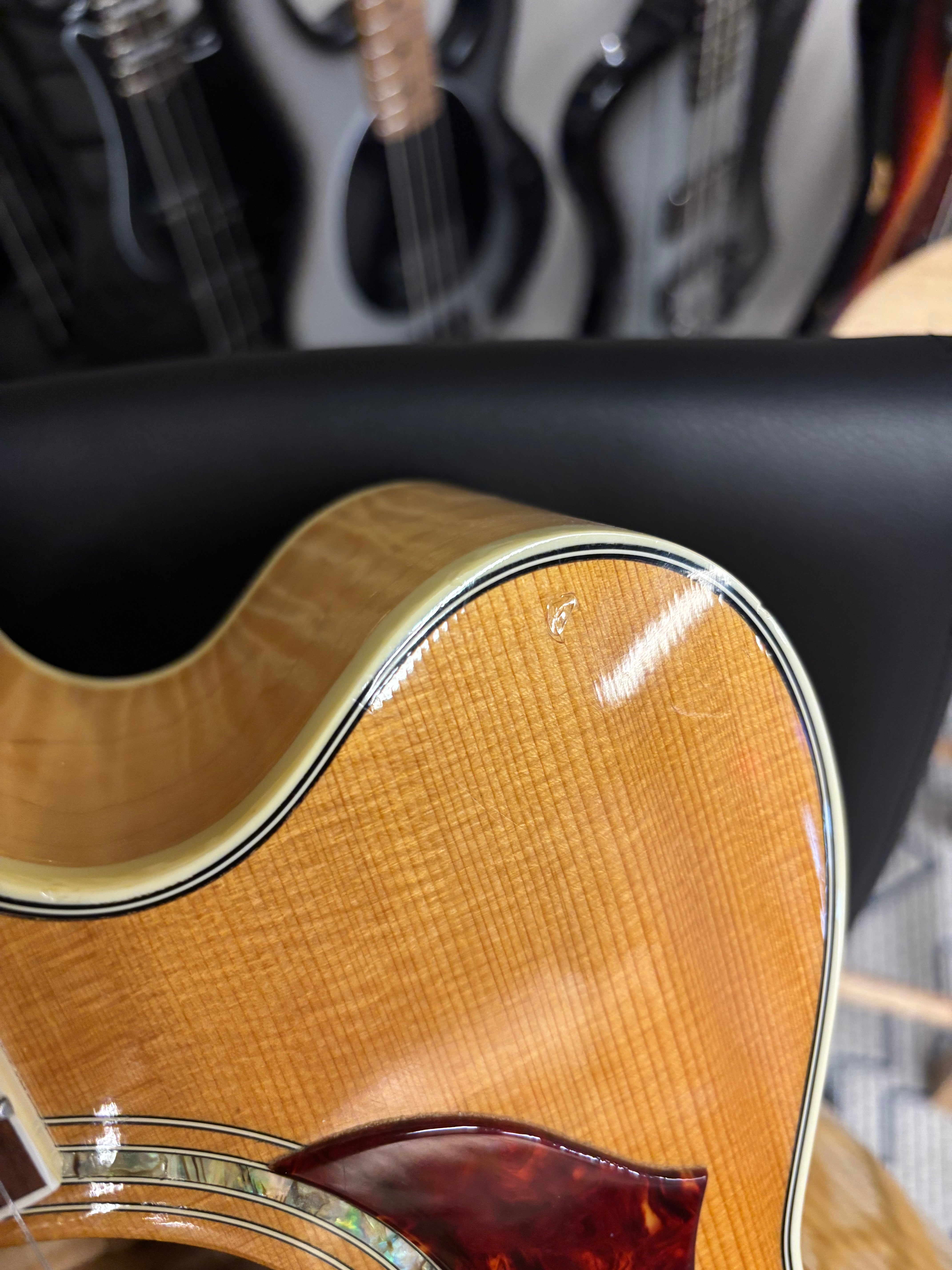 CJ-165 EC Acoustic/Electric - Natural