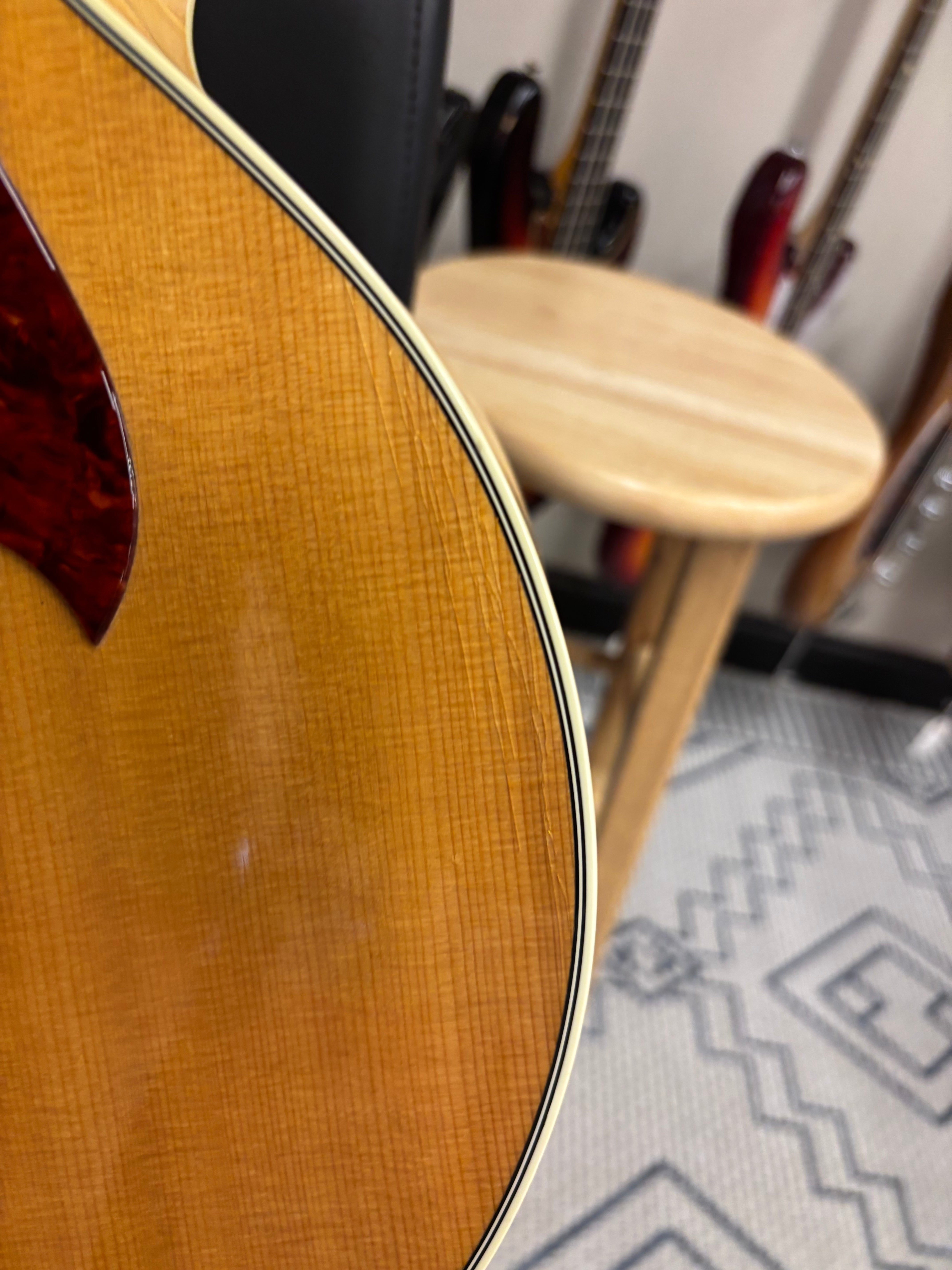 CJ-165 EC Acoustic/Electric - Natural