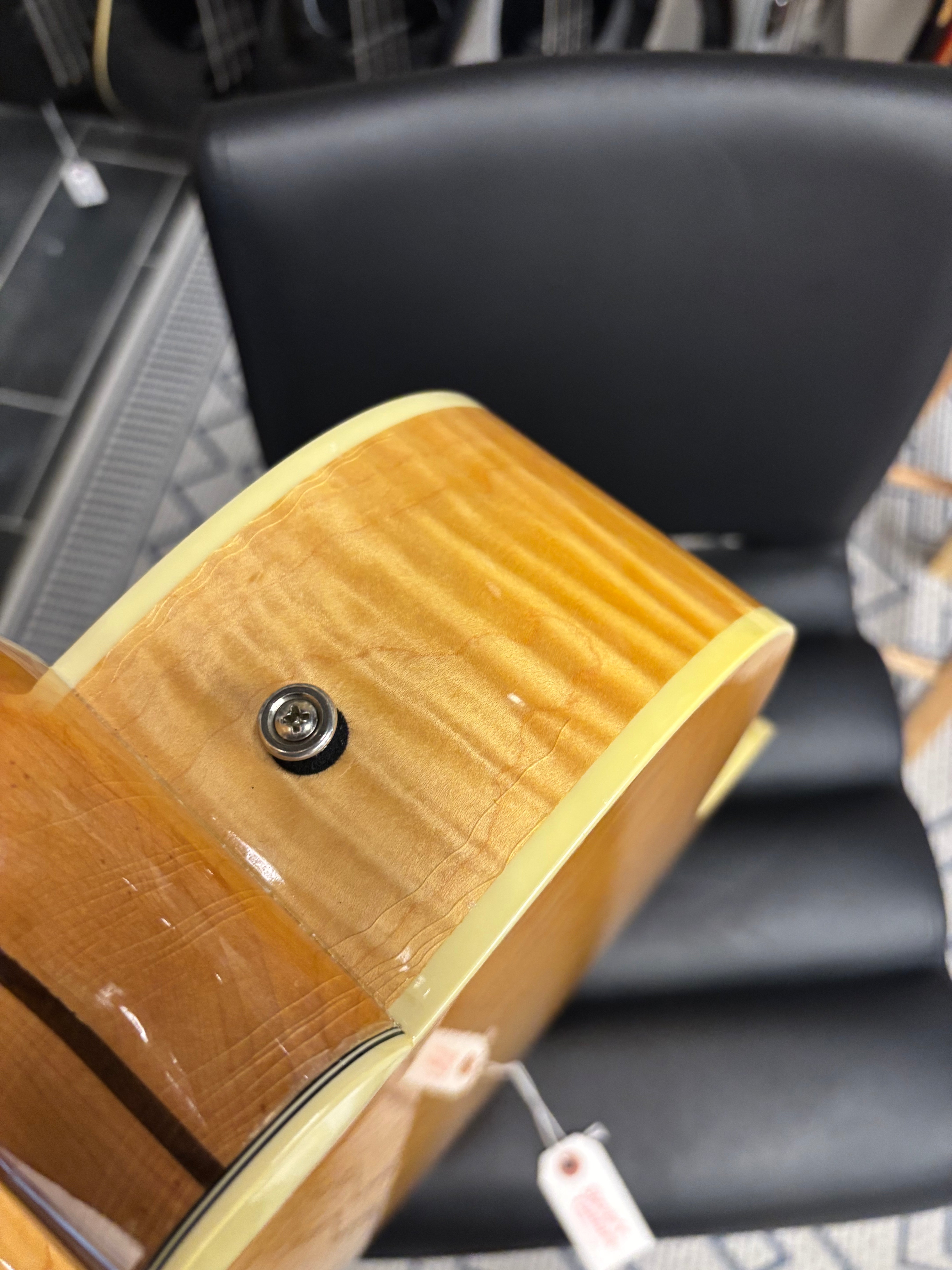 CJ-165 EC Acoustic/Electric - Natural