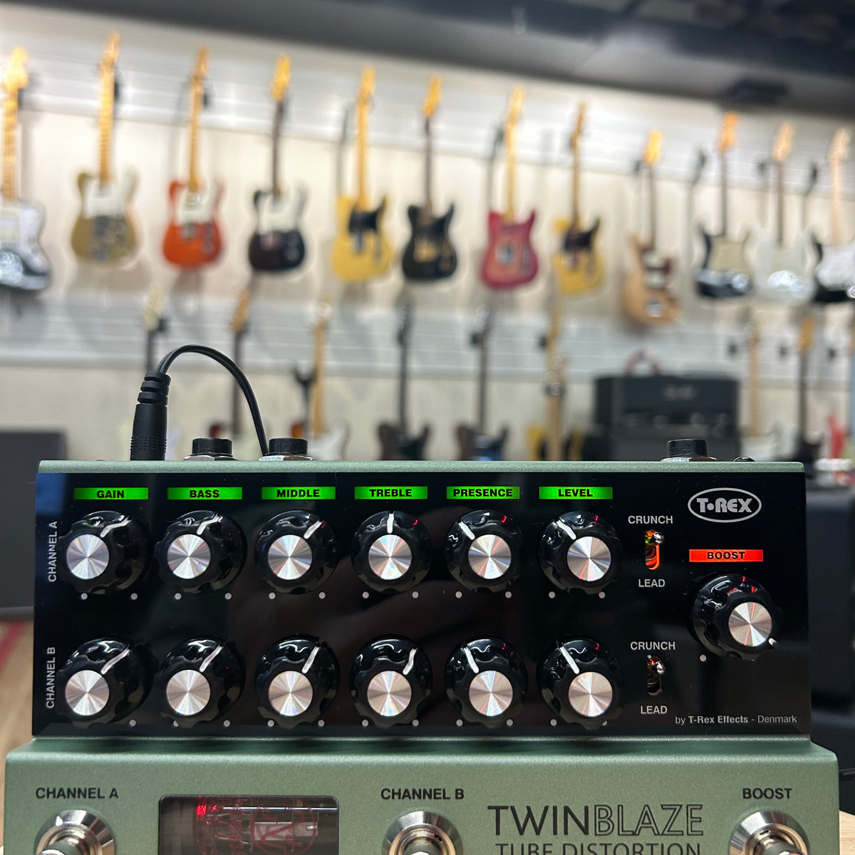 IMG_5437.heic?crop=center& IMG_5437.heic?crop=center&