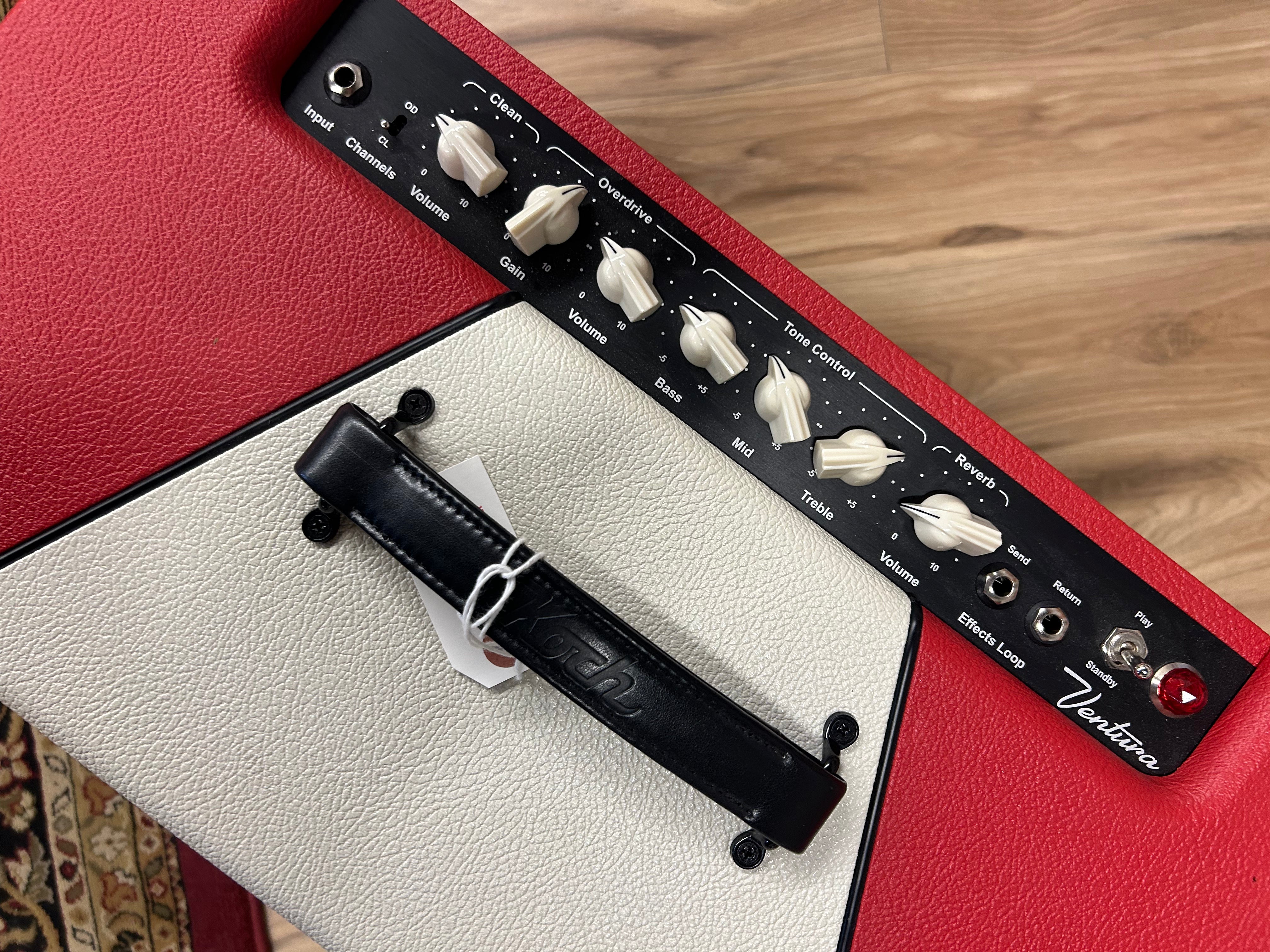 Ventura C112 RC 3Ch. 20W 1X12 Combo Red/Cream