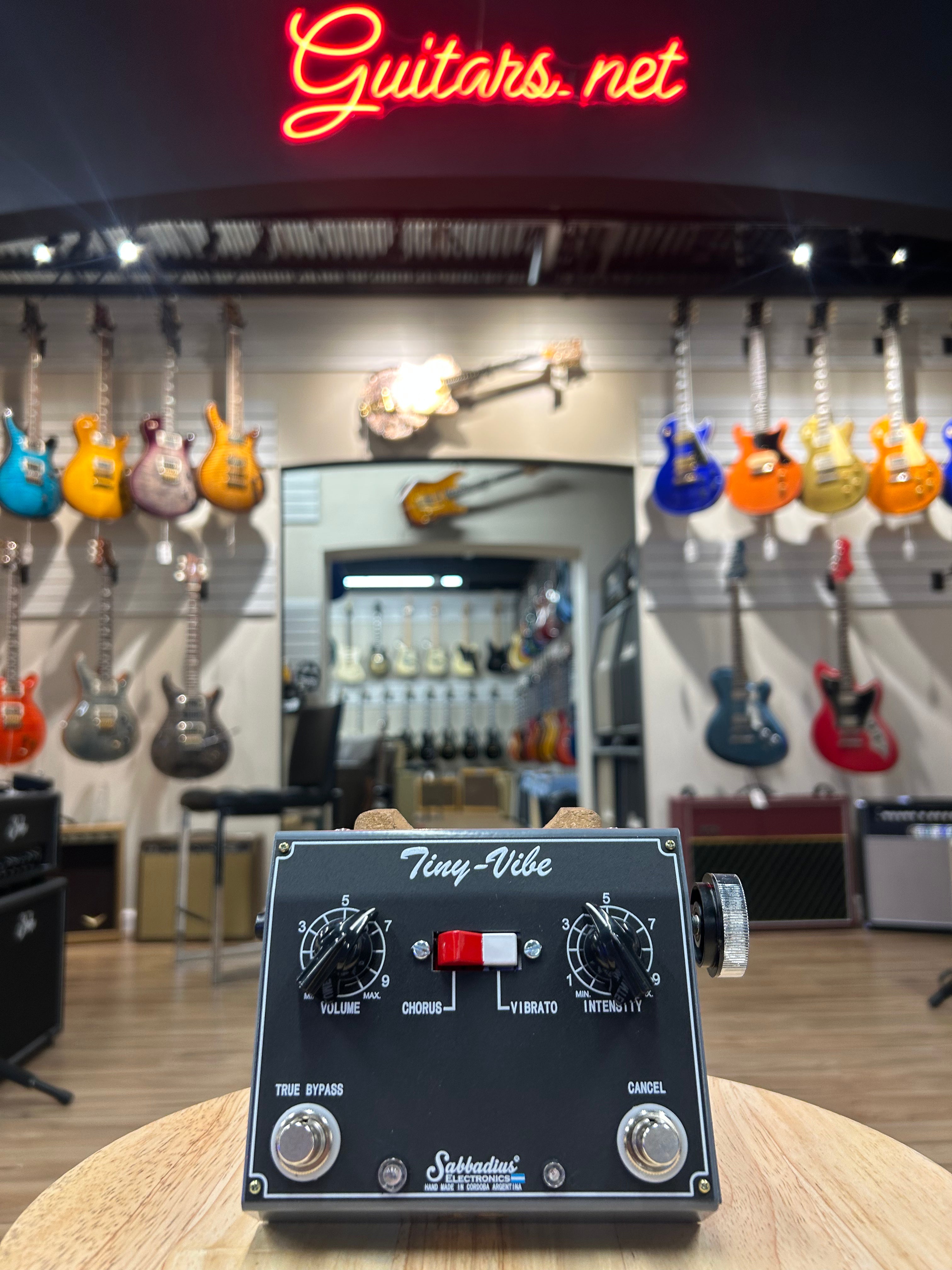 69 Tiny Vibe Pedal
