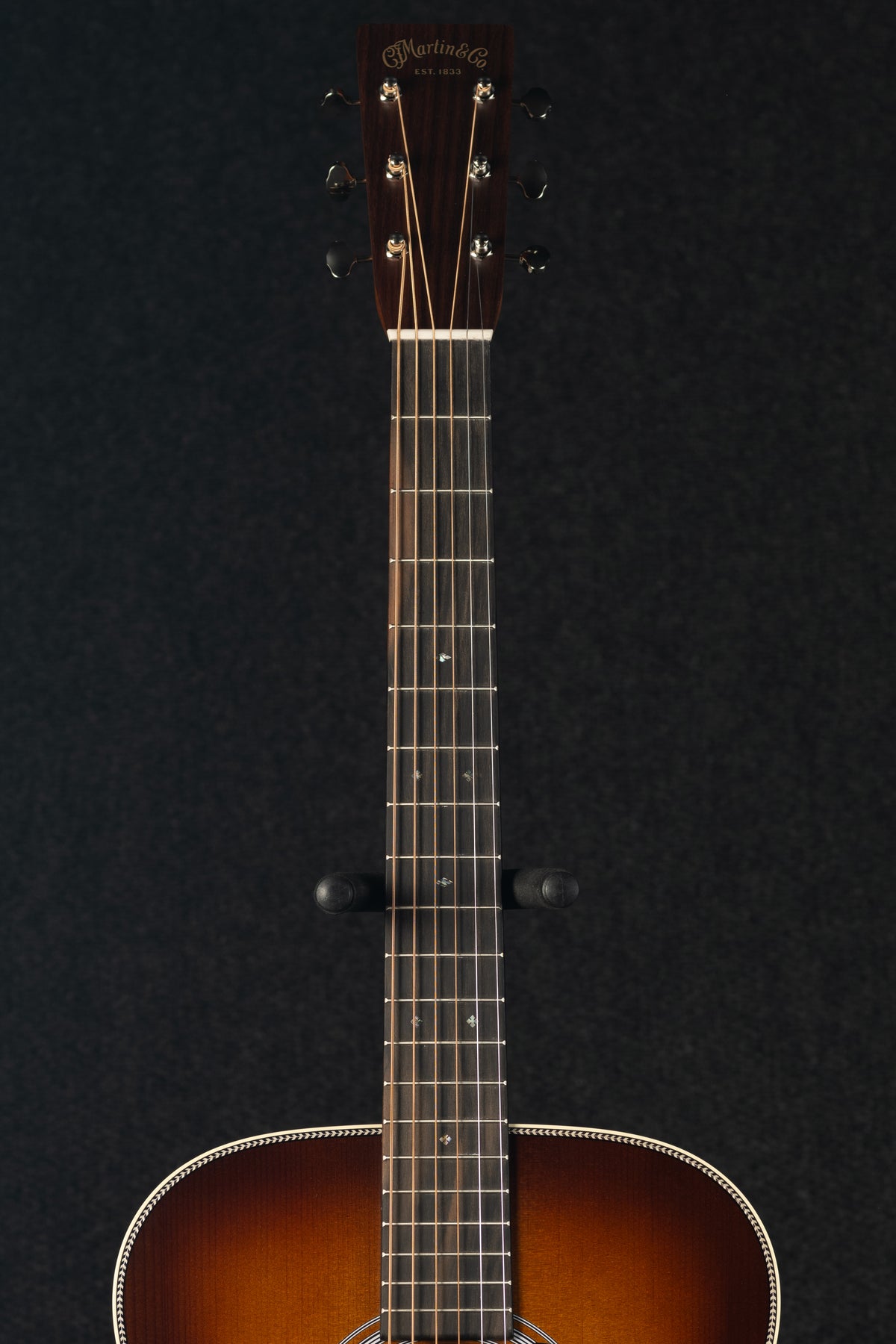 000-28 - Ambertone