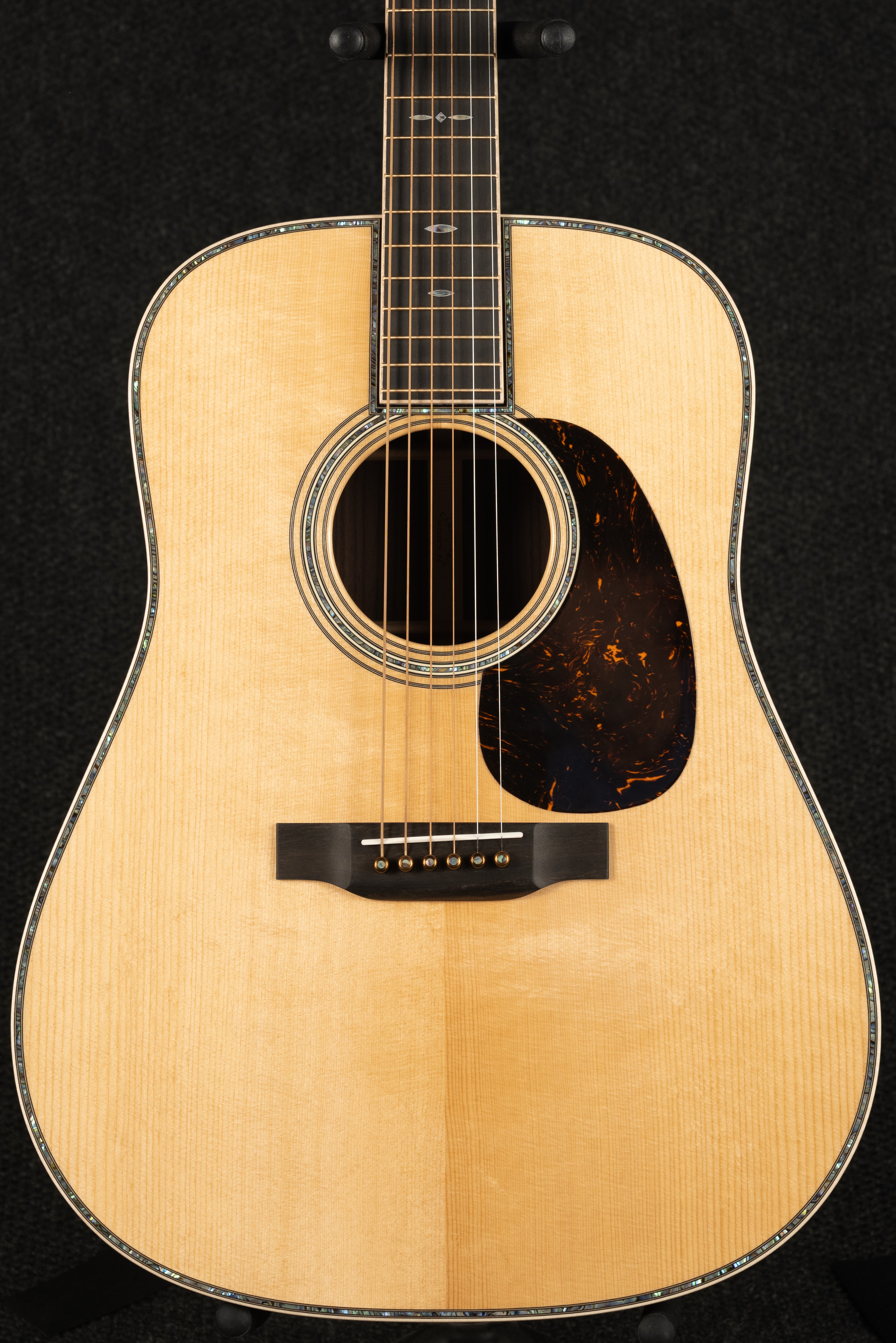 D45 Modern Deluxe