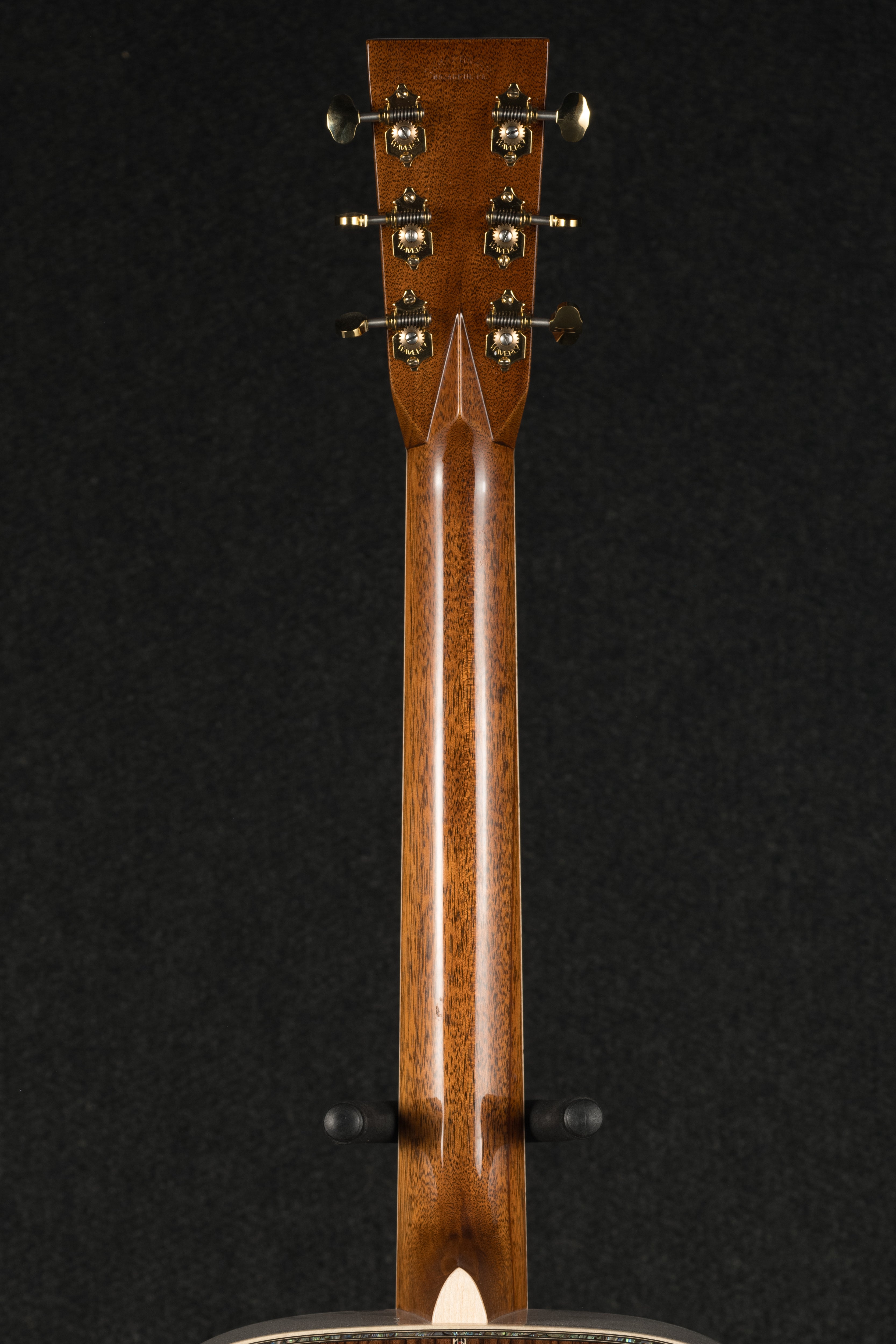 D45 Modern Deluxe