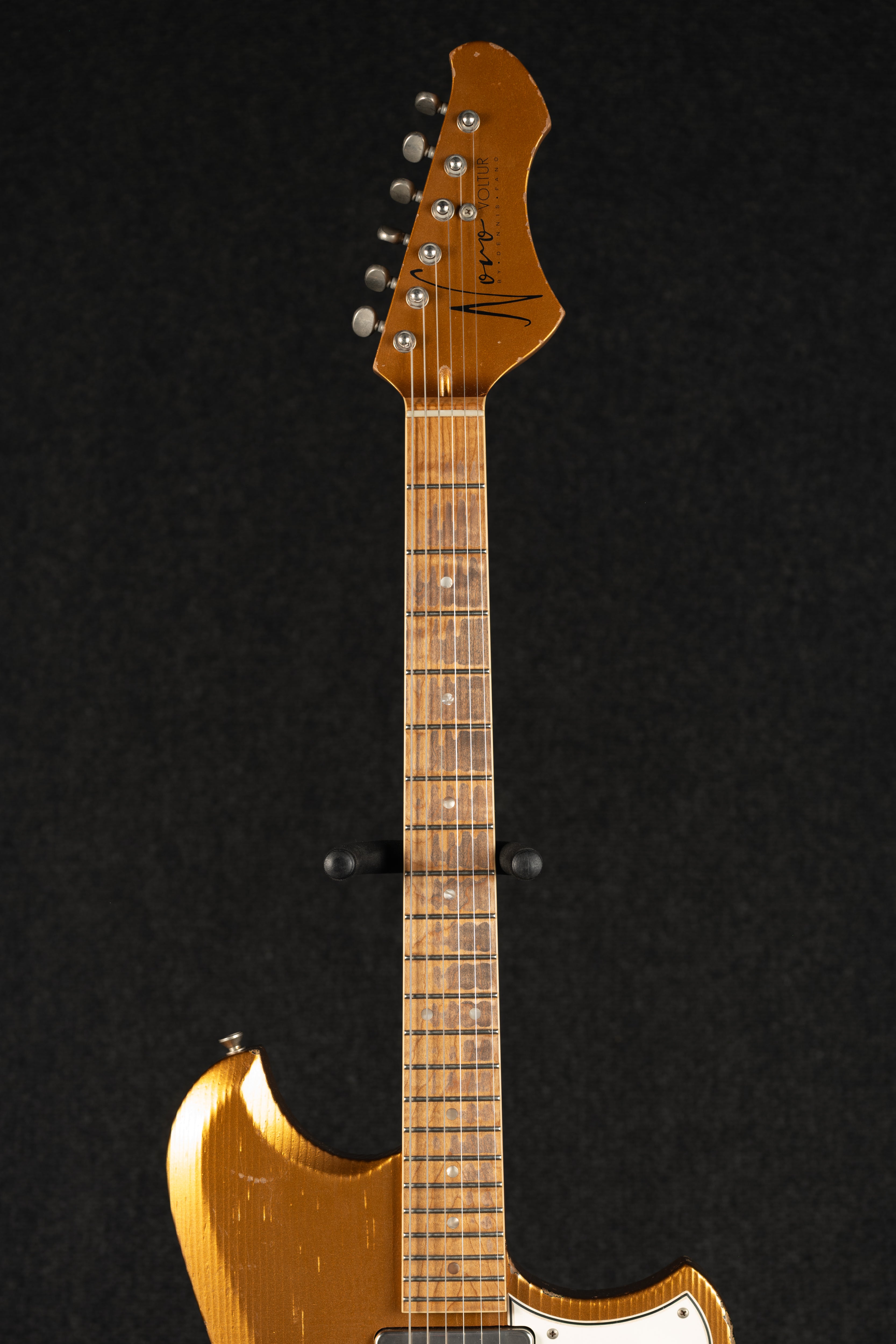 Voltur J - Aztec Gold/3 Tone Burst