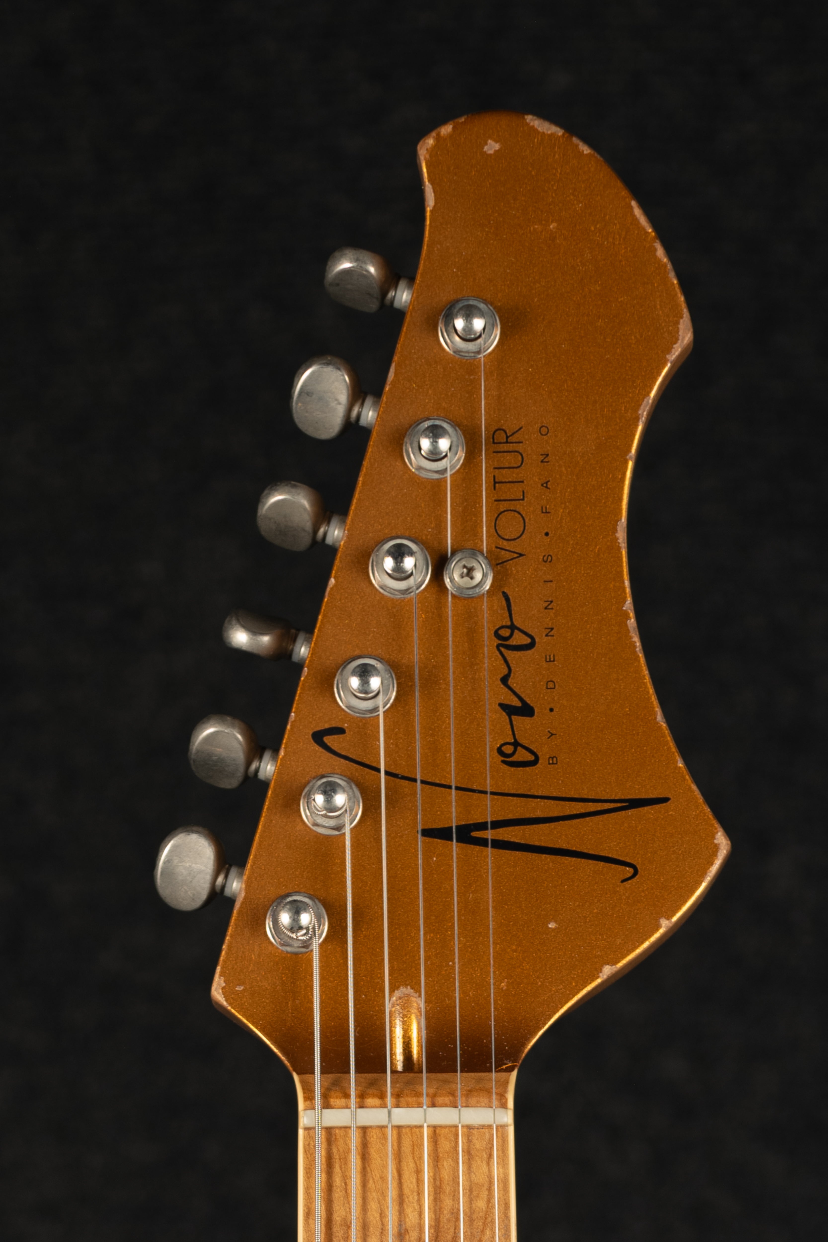 Voltur J - Aztec Gold/3 Tone Burst