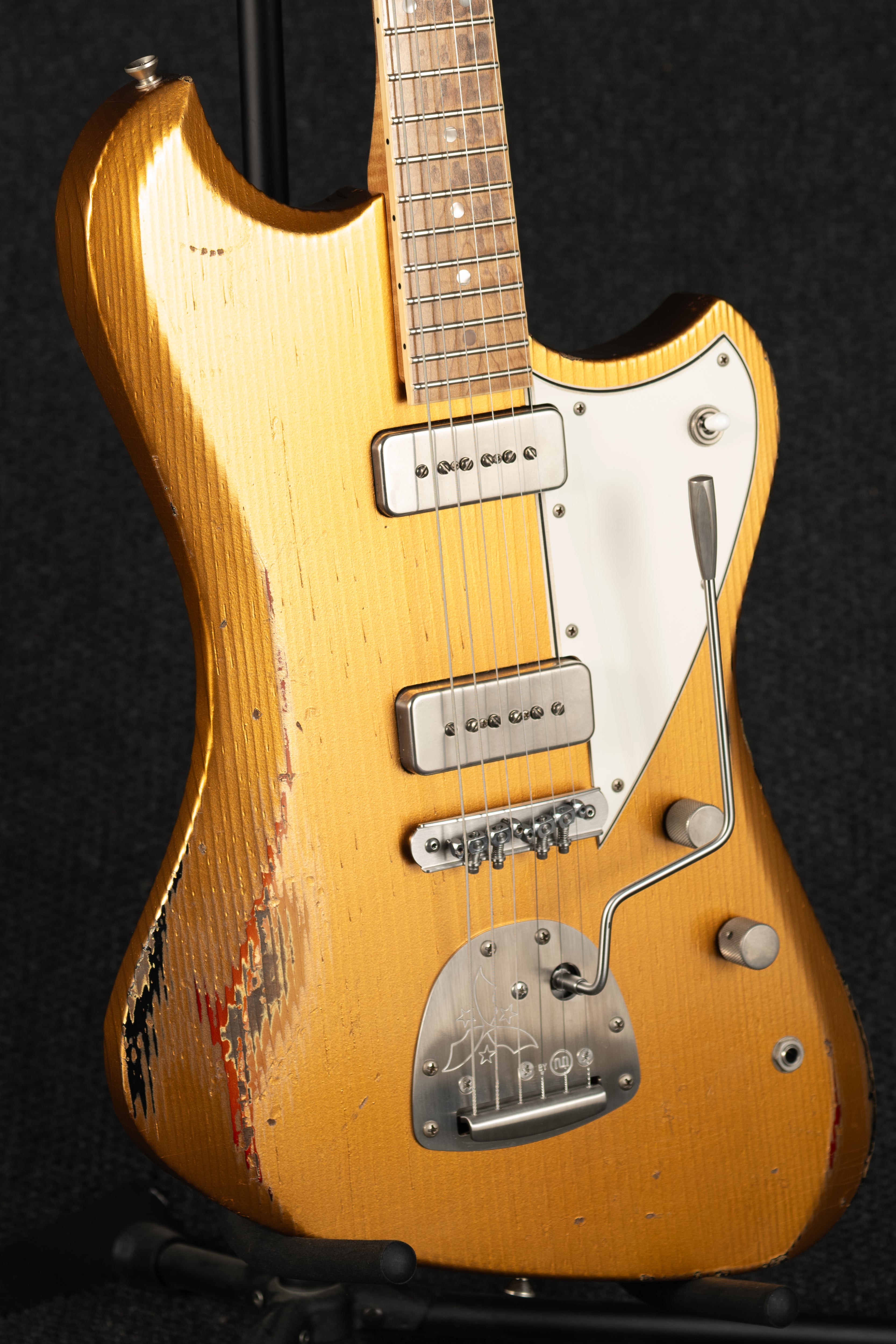Voltur J - Aztec Gold/3 Tone Burst