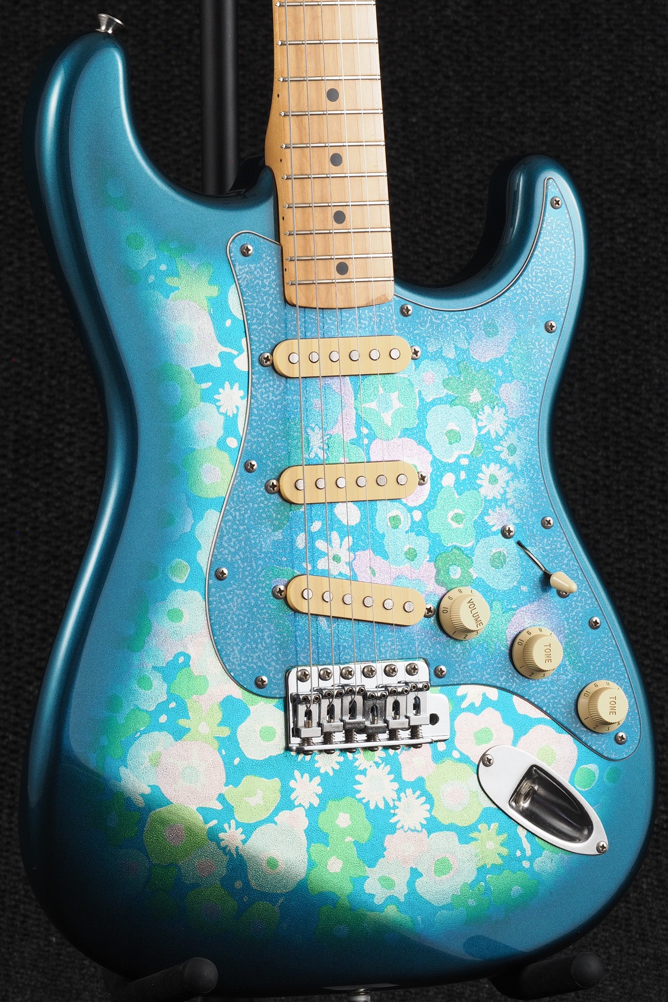 1986 M.I.J. Stratocaster ST-72 PEX - Blue Floral