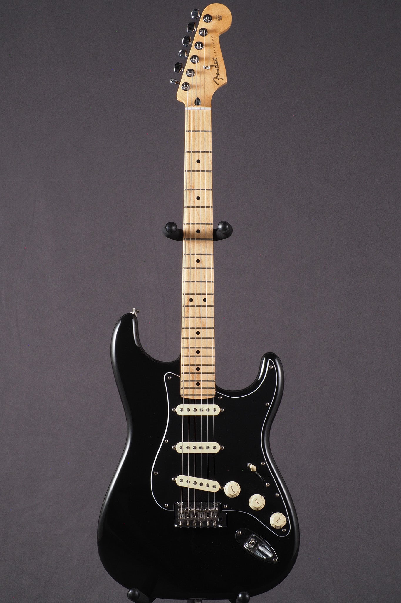 Bundle Fender Player Stratocaster PF Black + Fender Mustang LT25 Ampli