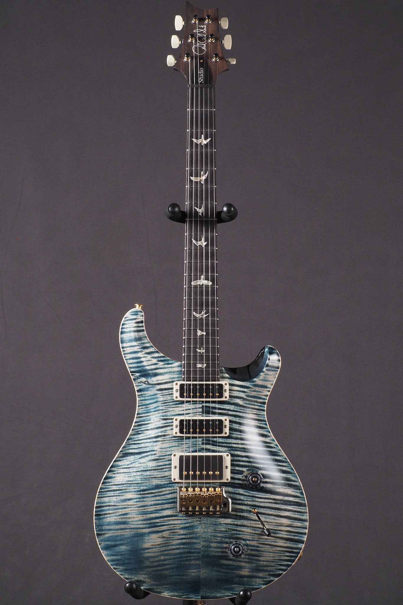 Studio 10 Top - Faded Whale Blue
