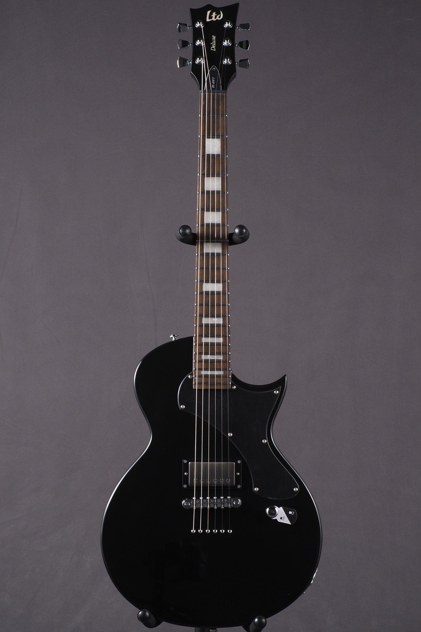 EC-01FT - Black