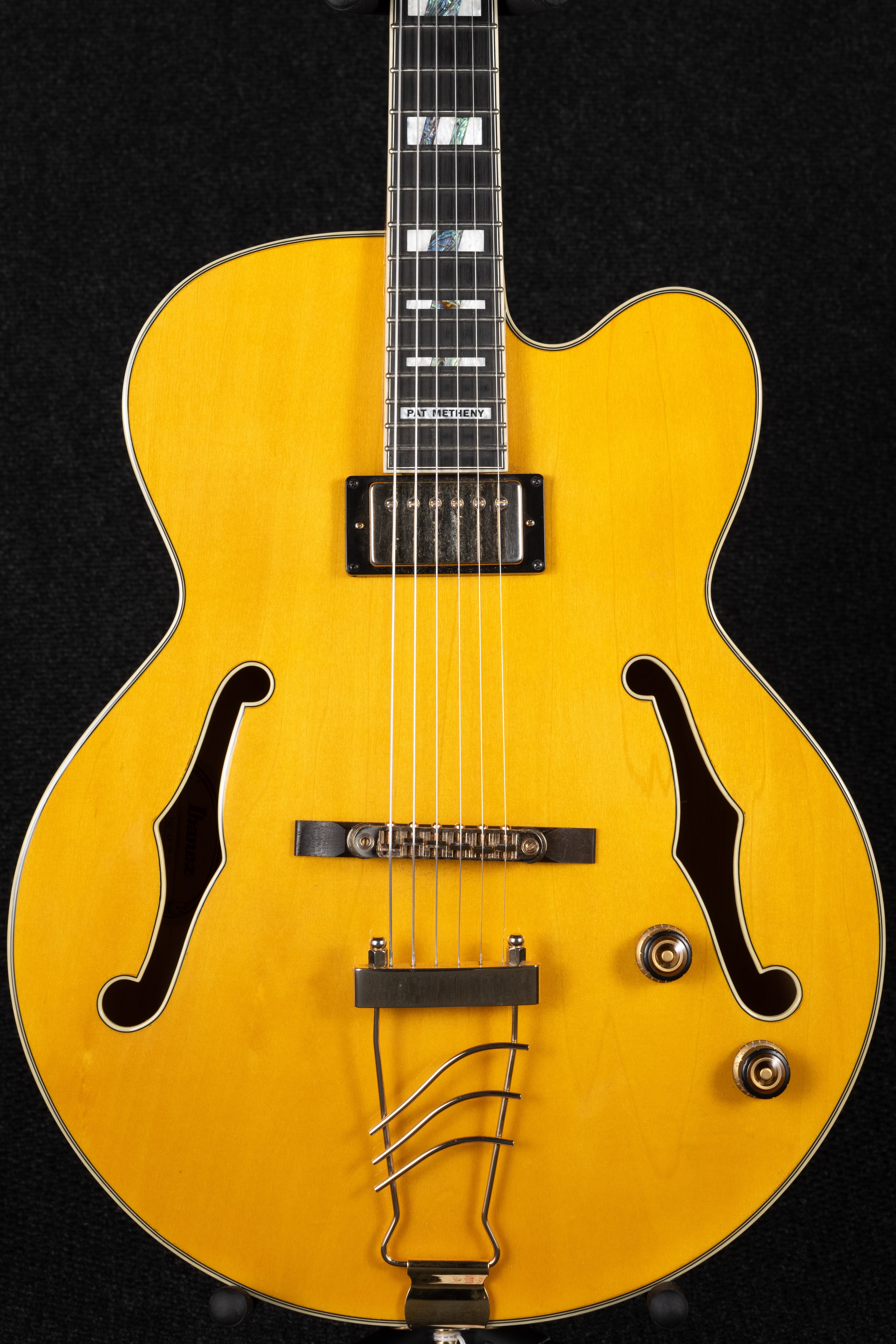 PM2-AA Pat Metheny Hollowbody - Antique Amber
