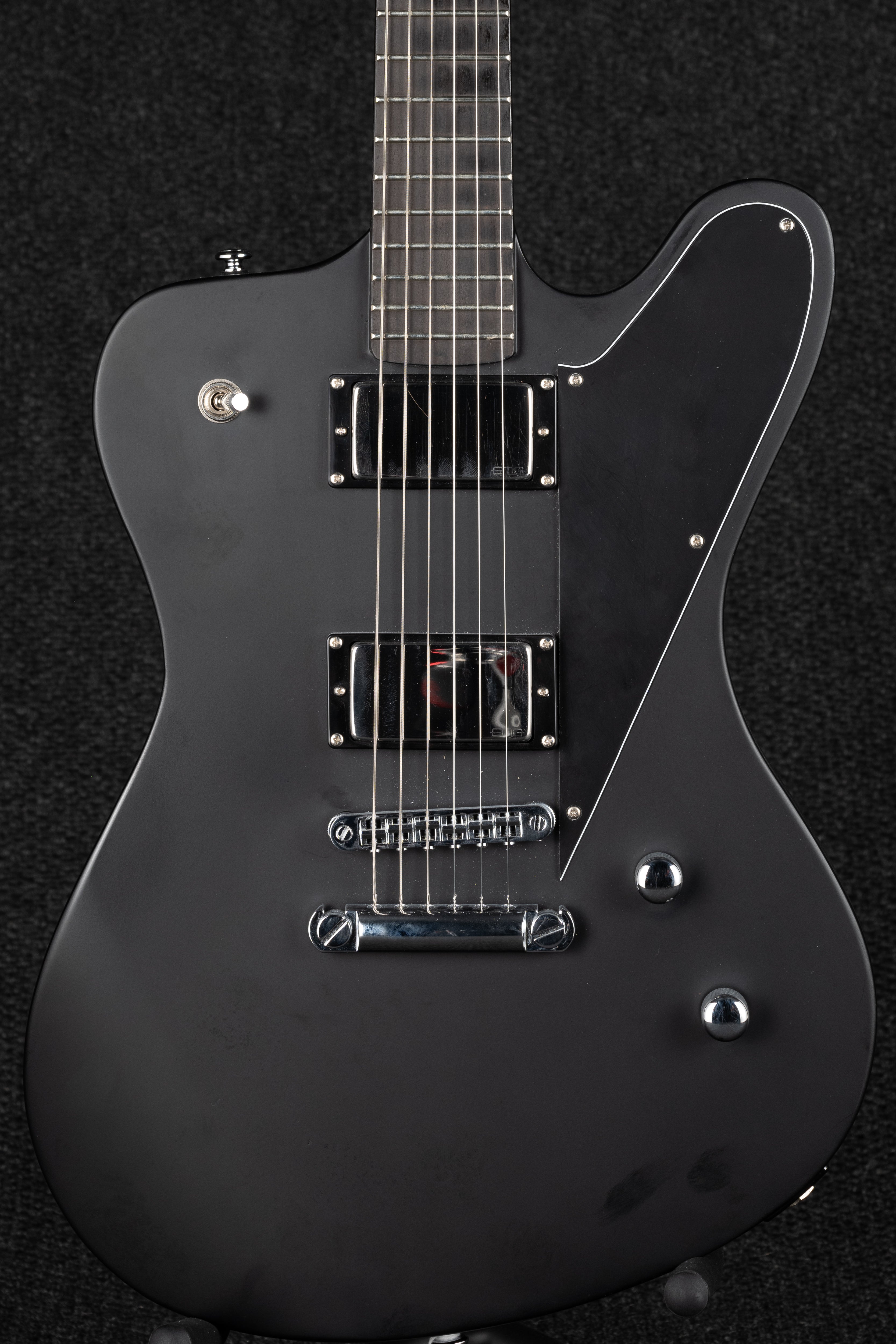 CB Raven - Matte Black